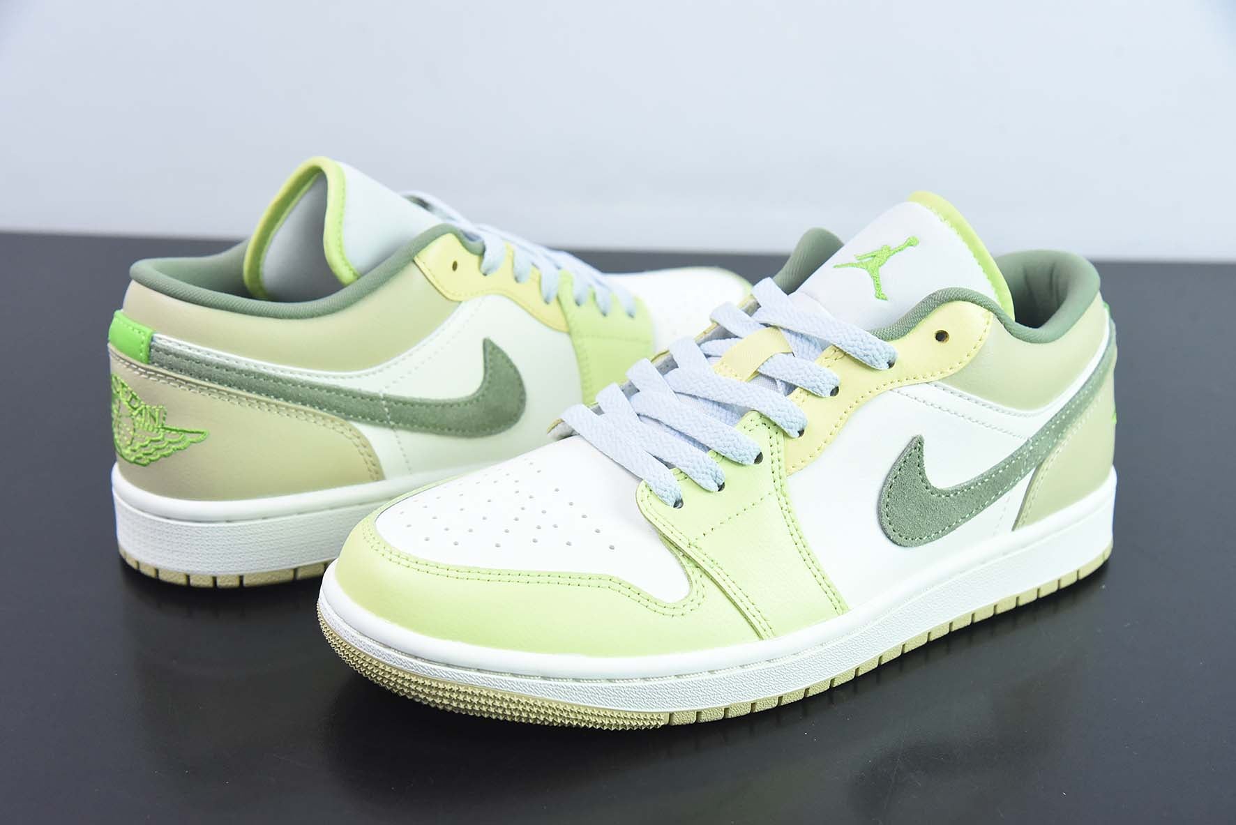 AIR JORDAN 1 LOW "SIT LEMONS" - FD9906-131