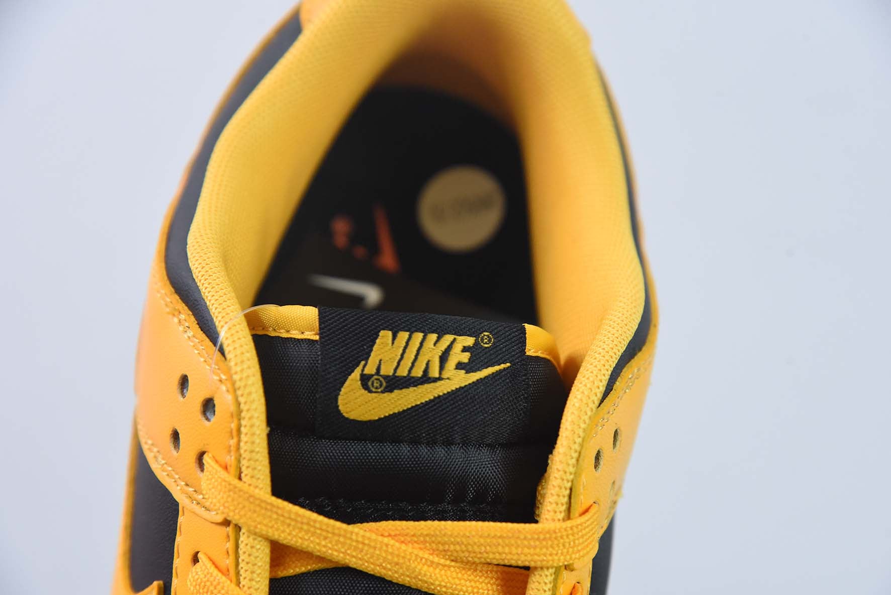 NIKE SB DUNK LOW "GOLDENROD"" - DD1319-004