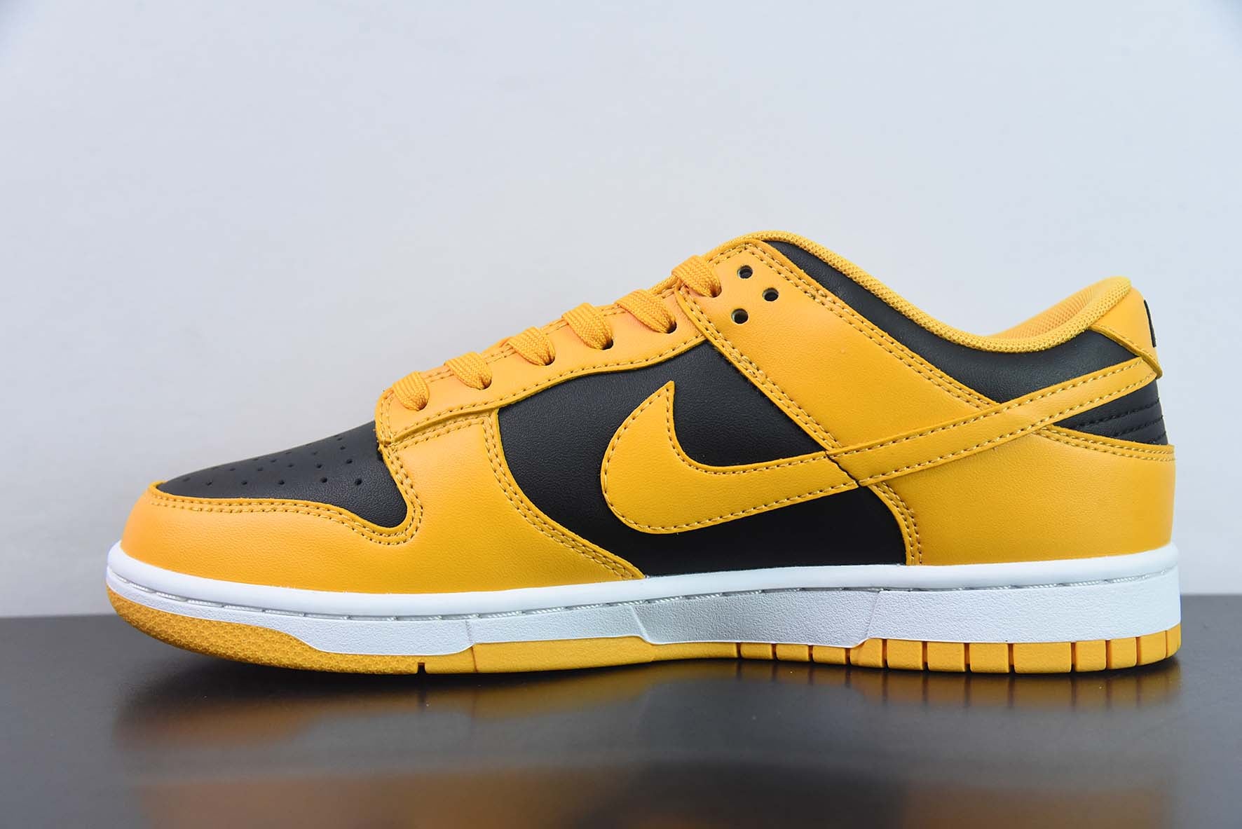 NIKE SB DUNK LOW "GOLDENROD"" - DD1319-004