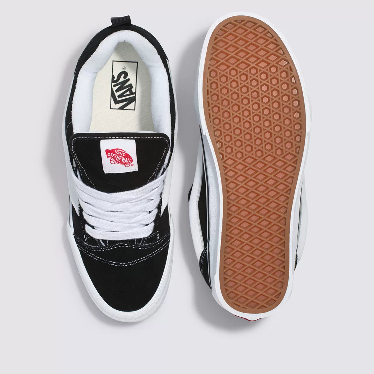 VANS KNU SKNOOL "BLACK WHITE"