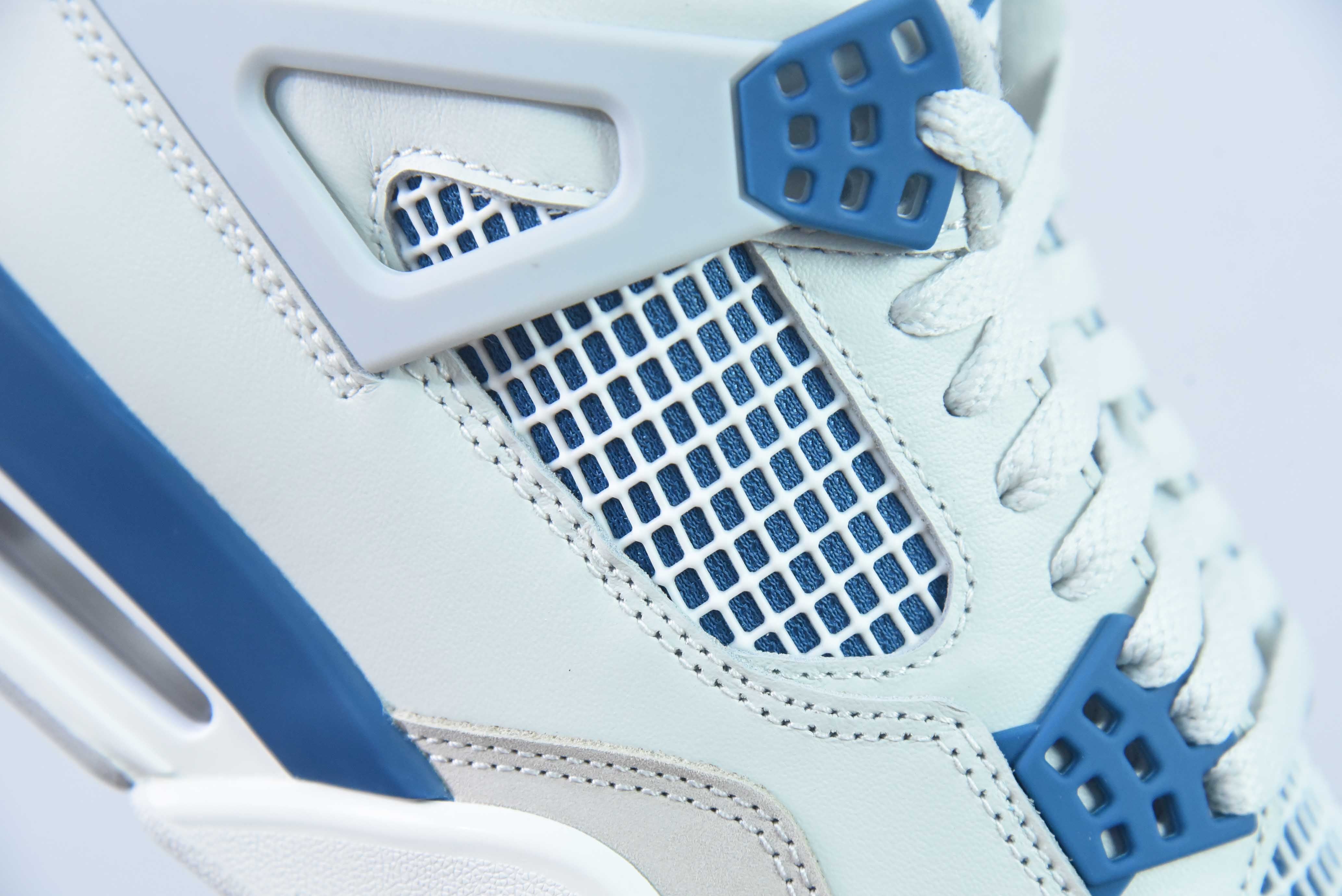 AIR JORDAN 4 RETRO "MILITARY BLUE"