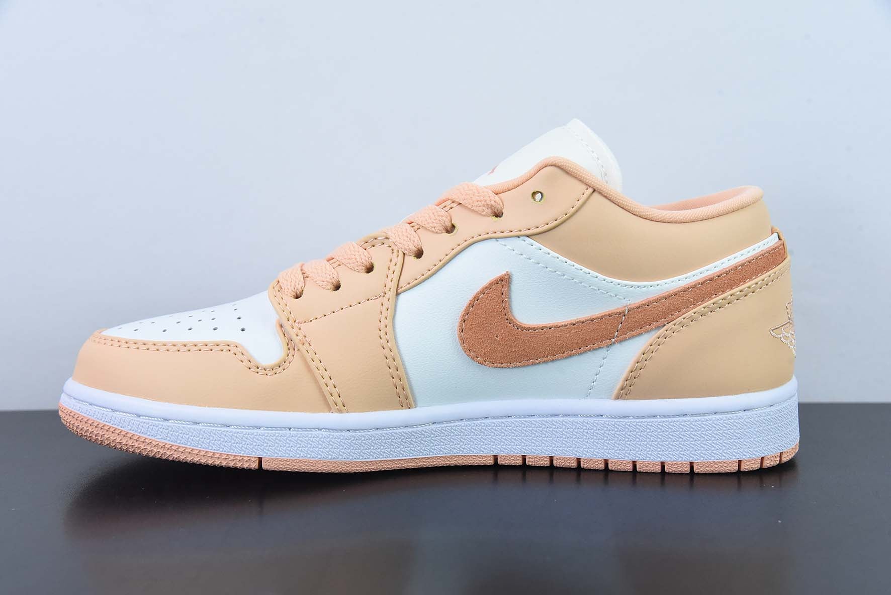 AIR JORDAN 1  LOW SE "SUNSET HAZE" - DC0774-801