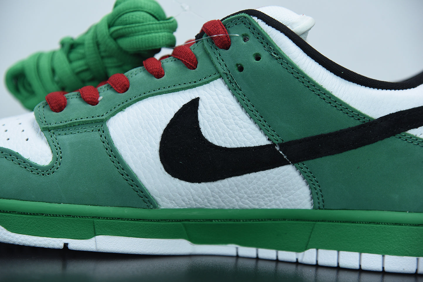 NIKE SB DUNK LOW "HEINEKEN"