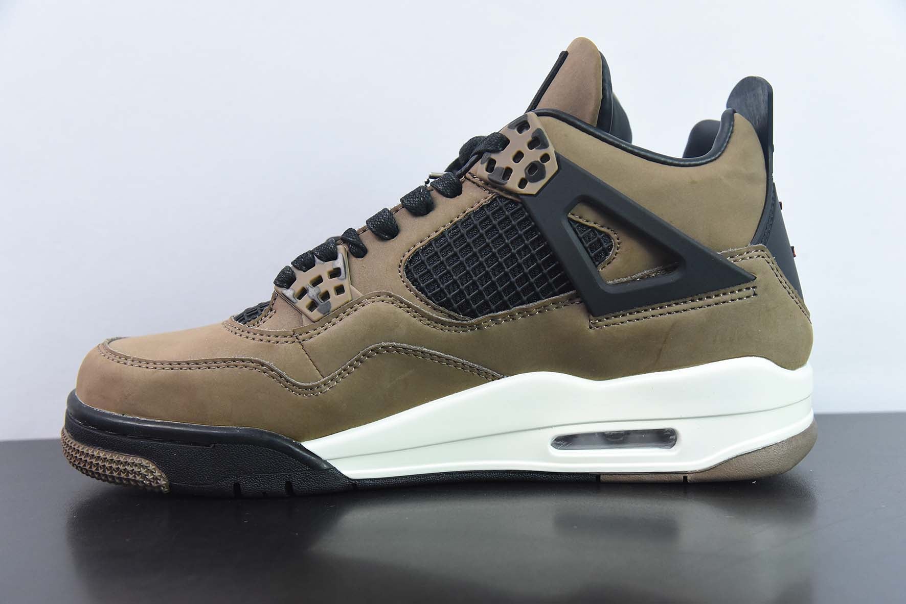 AIR JORDAN 4 x TRAVIS SCOTT "OLIVE"