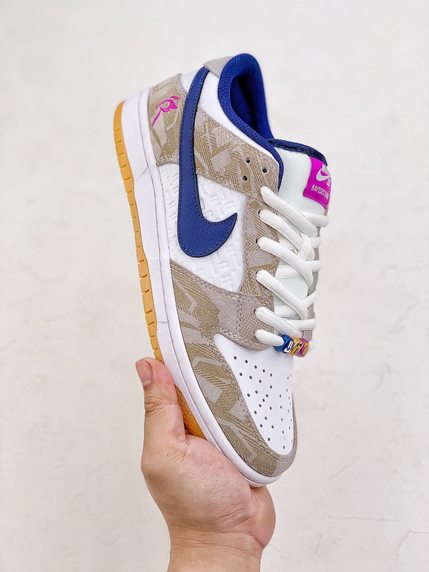 NIKE SB DUNK LOW x RAYSSA LEAL - FZ5251-001 🇺🇸