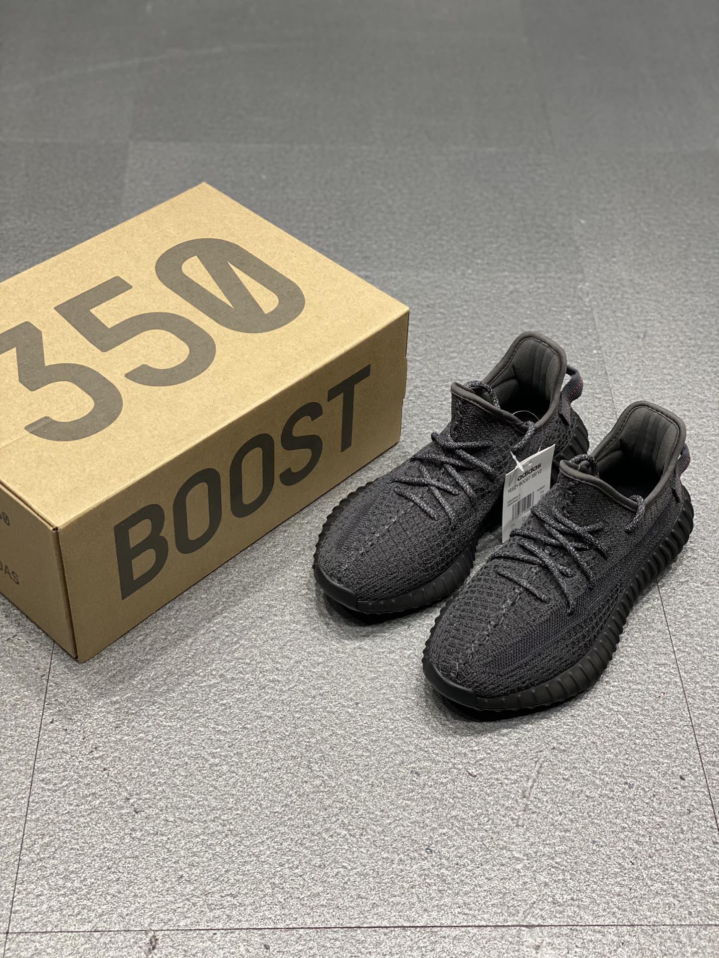 YEEZY BOOST 350 "BLACK" 🇺🇸