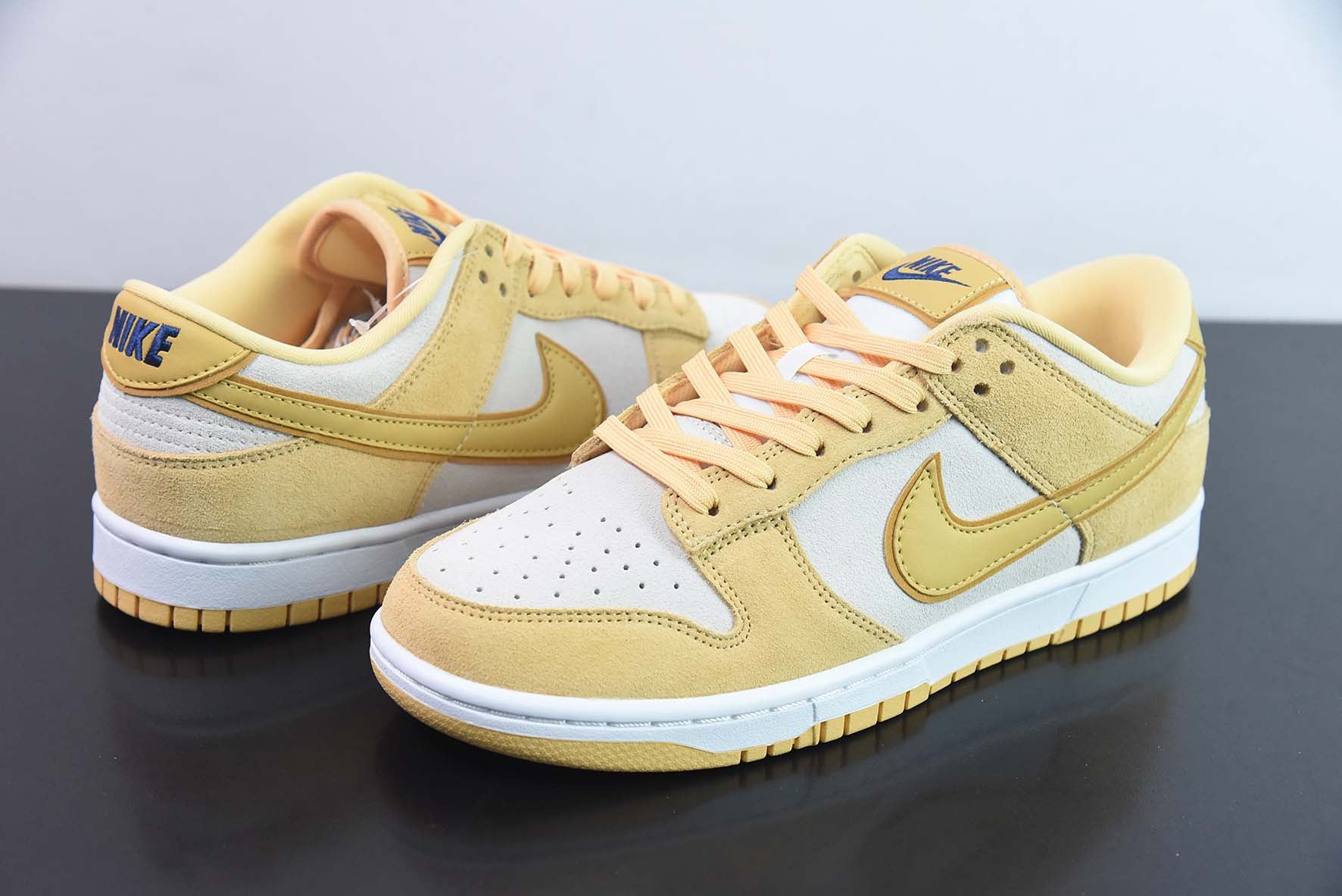 NIKE DUNK LOW "GOLD SUEDE" - DV7411-200