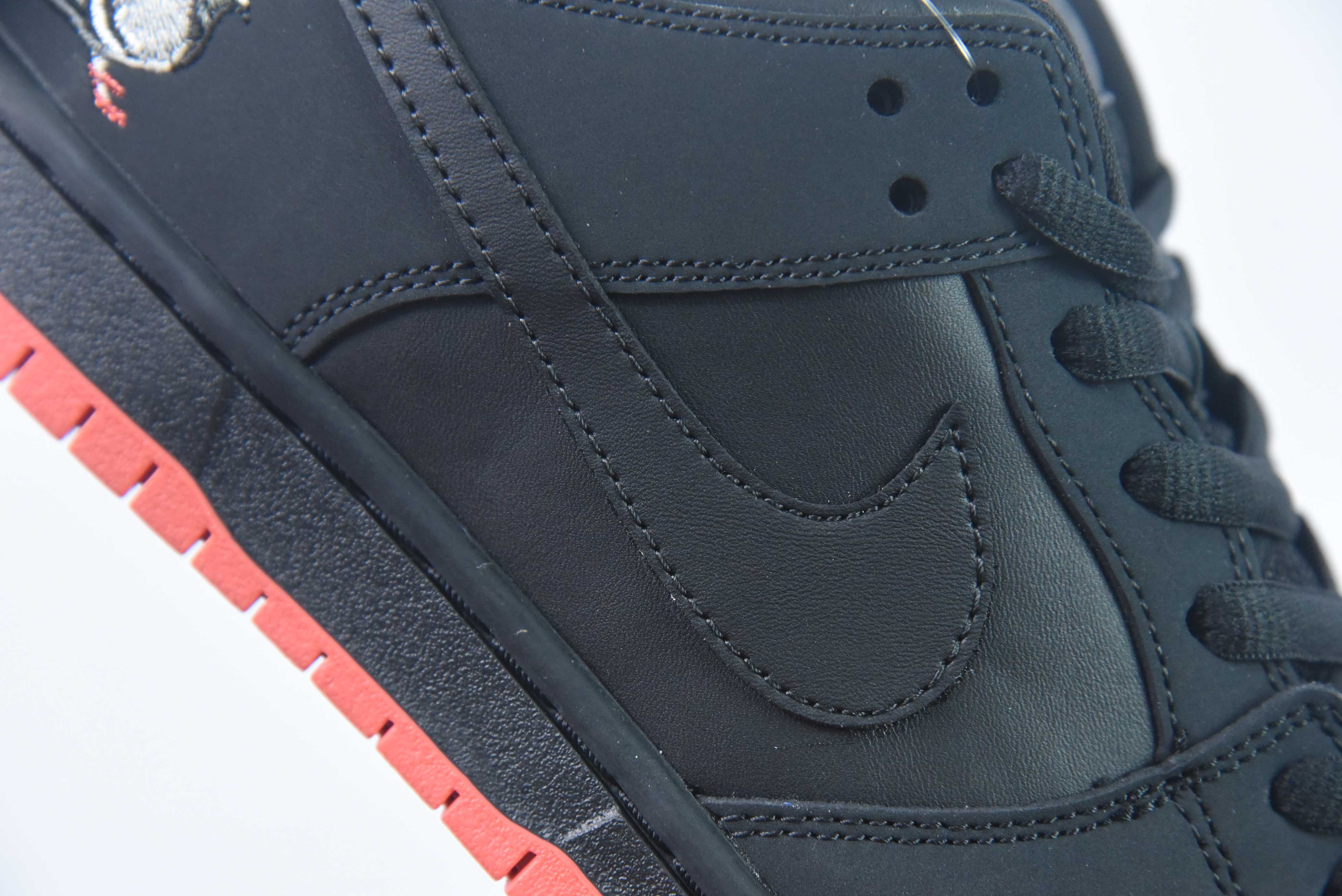 NIKE SB DUNK LOW STAPLE NYC PIGEON "BLACK"