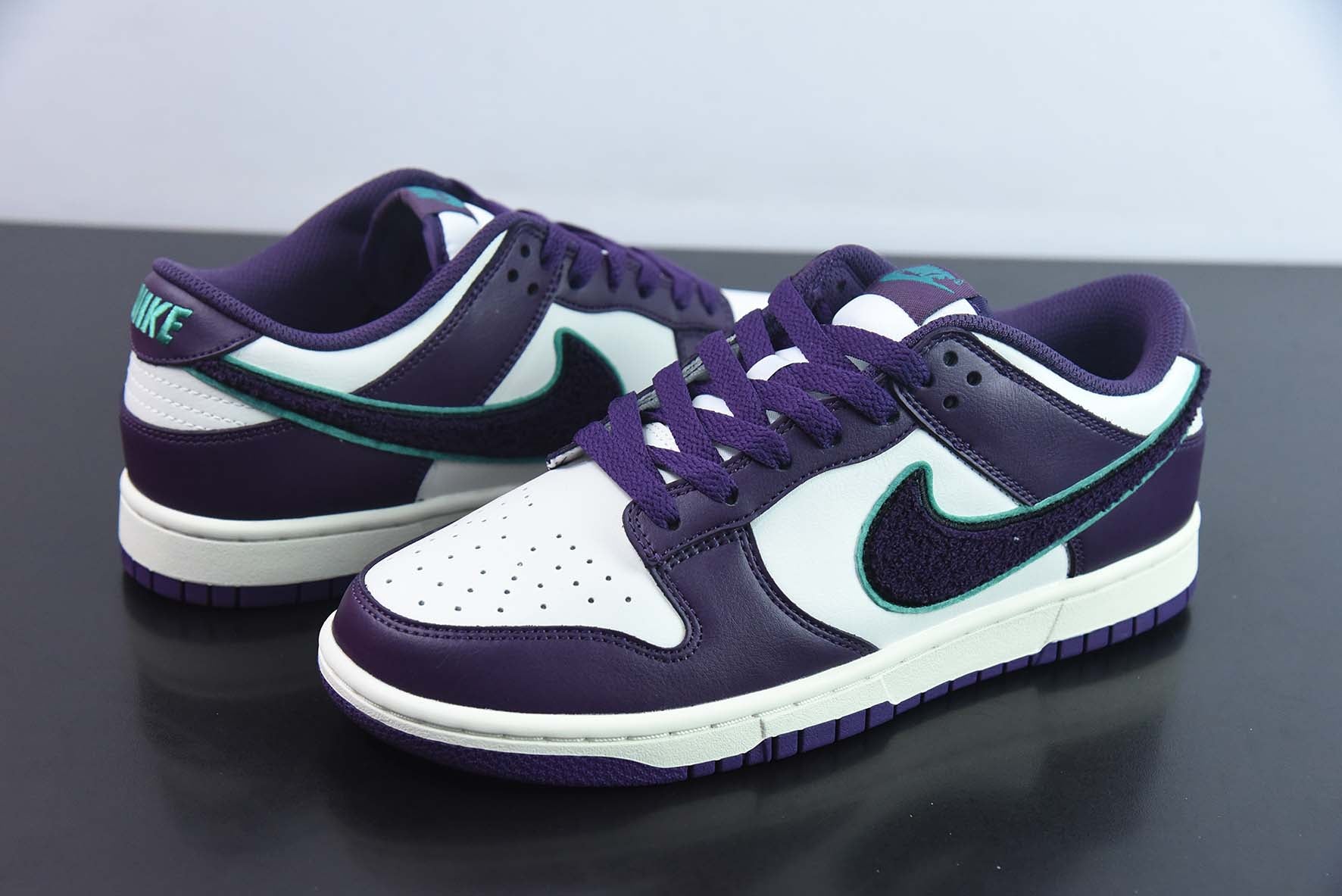 NIKE DUNK LOW RETRO "CHENILLE SWOOSH" PURPLE - DQ7683-100