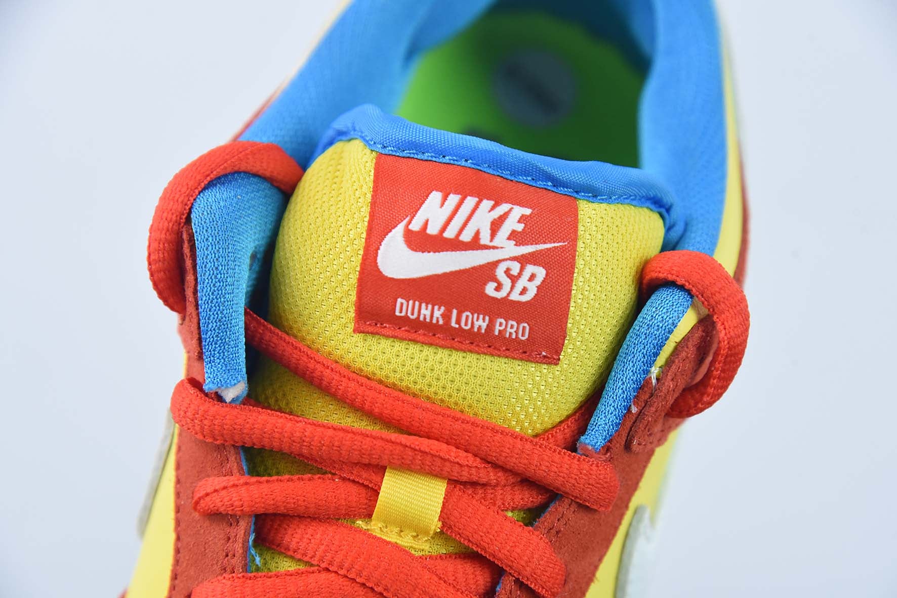 NIKE SB DUNK LOW PRO "BART SIMPSON" - BQ6817-602