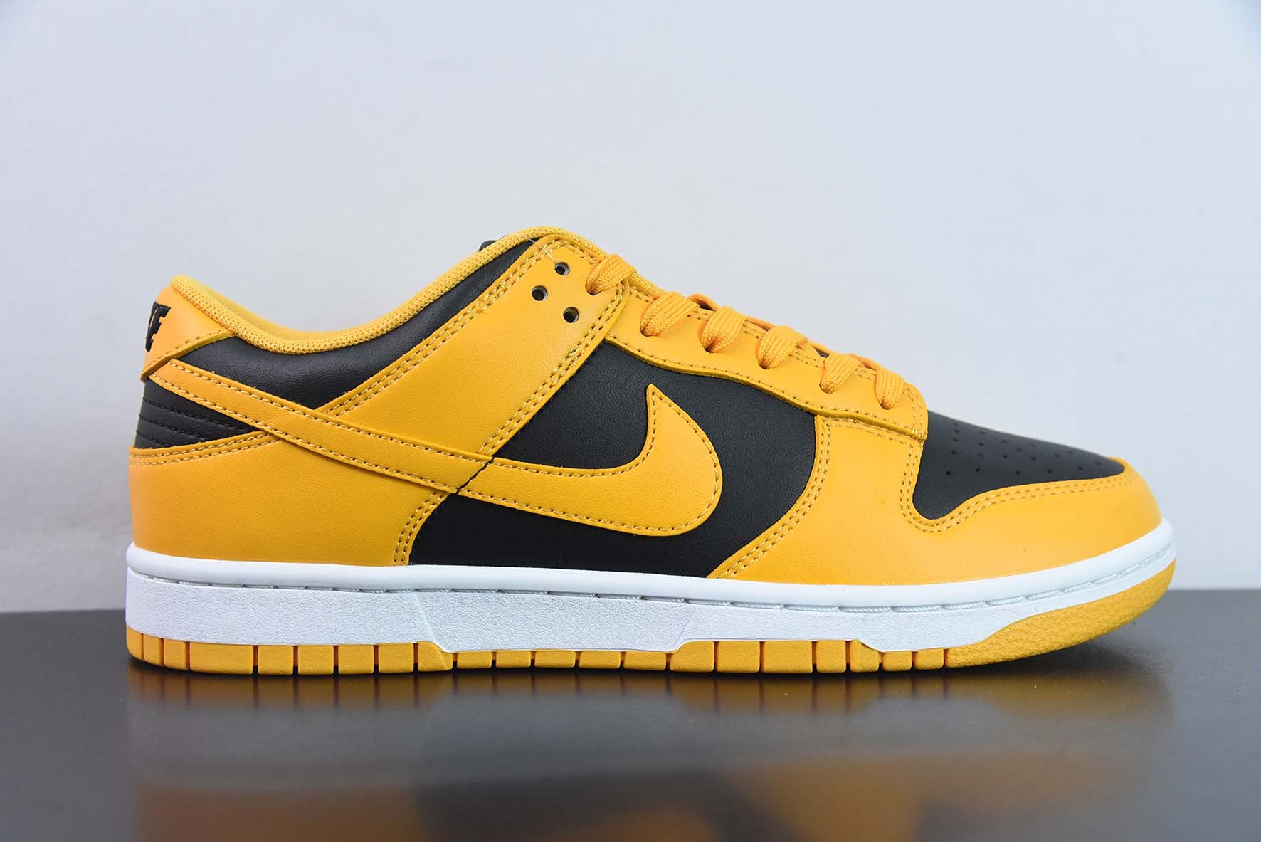 NIKE SB DUNK LOW "GOLDENROD"" - DD1319-004