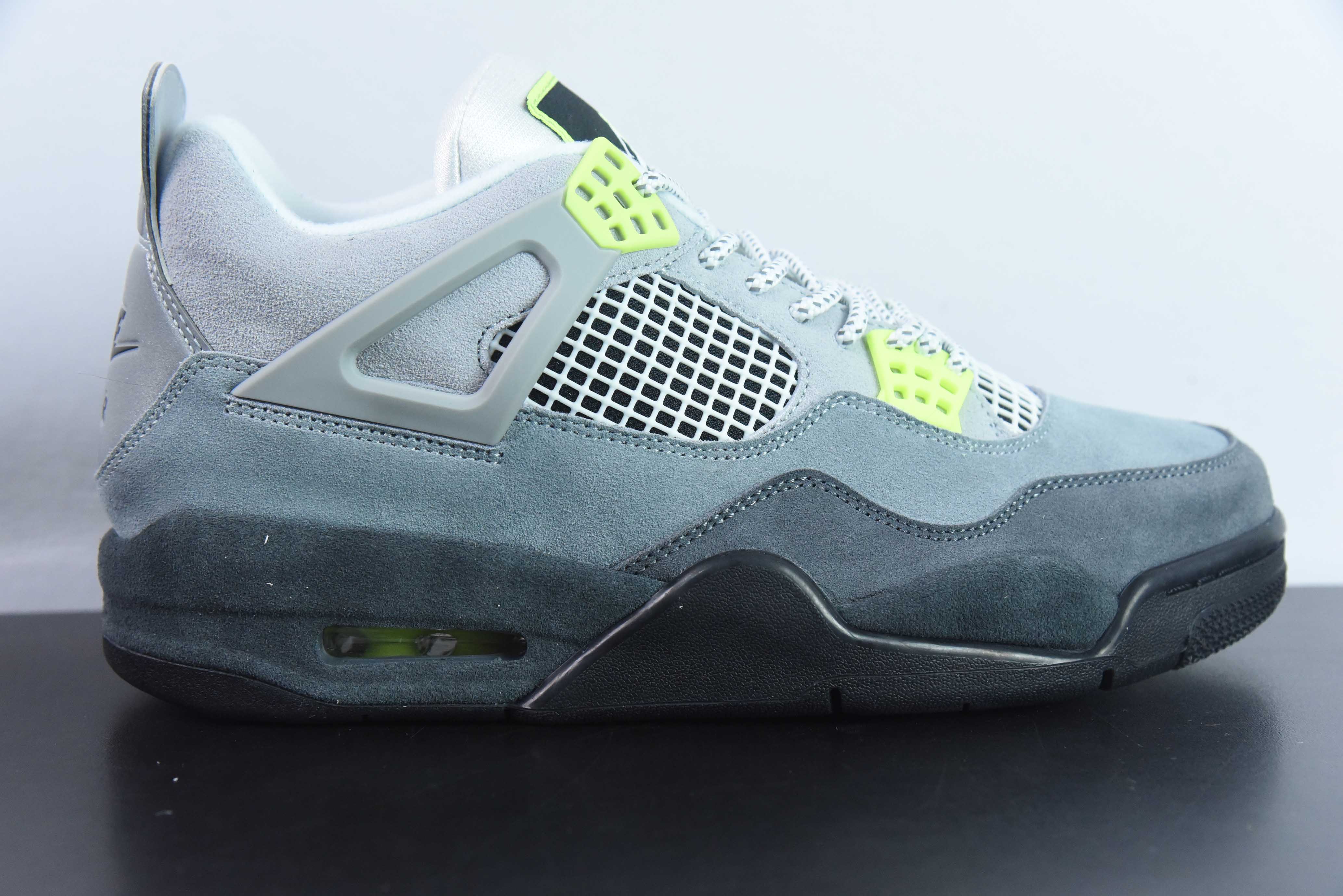 AIR JORDAN 4 RETRO SE 95 "NEON"