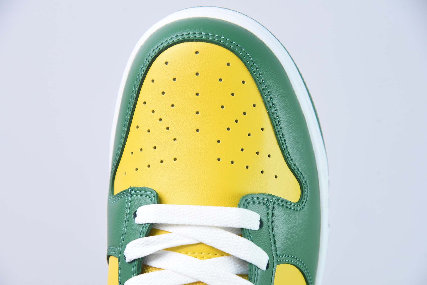 NIKE SB DUNK LOW "BRAZIL" - CU1727-700