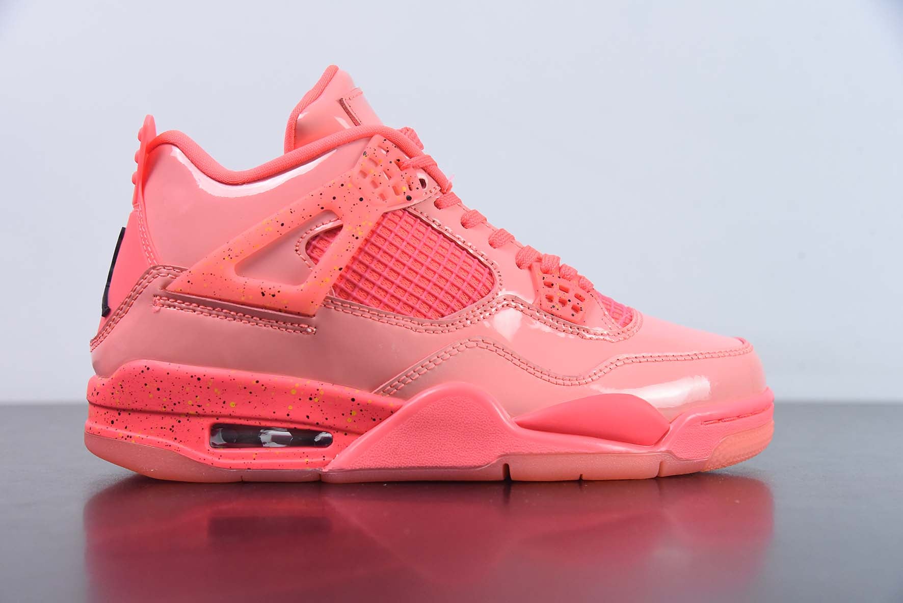 AIR JORDAN 4 NGR OG "HOT PUNCH" AQ9128-600