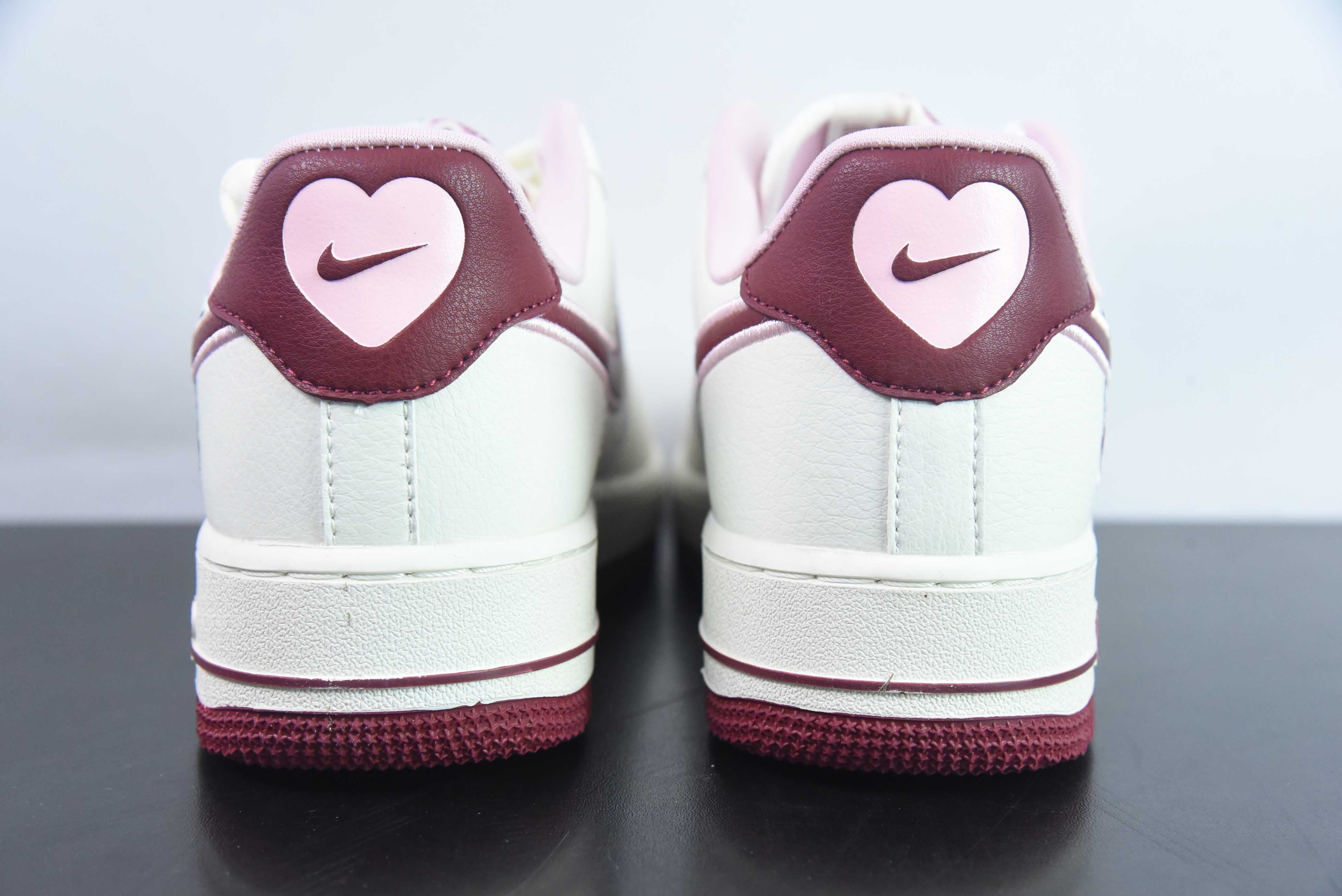 AIR FORCE 1  '07 VALENTINES DAY 23