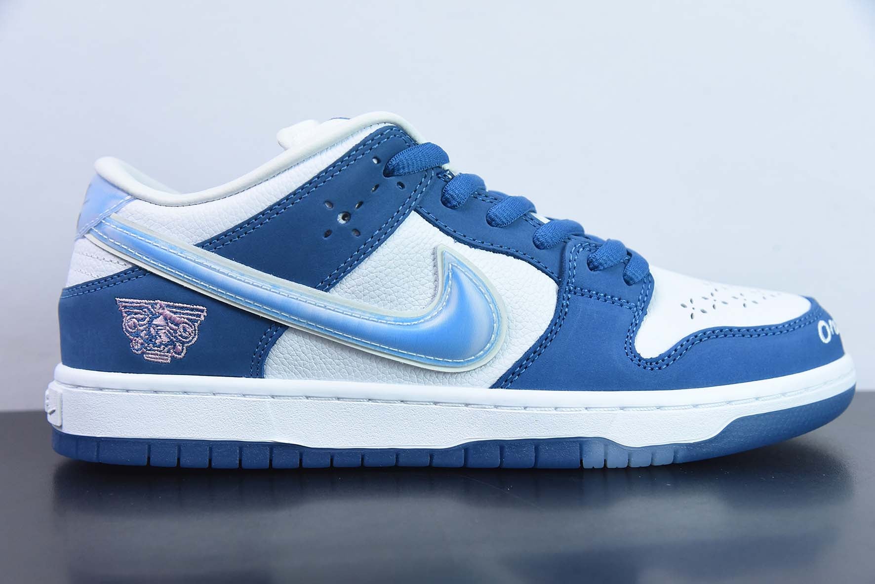 NIKE SB DUNK LOW x BORN x RAISED - FN7819-400