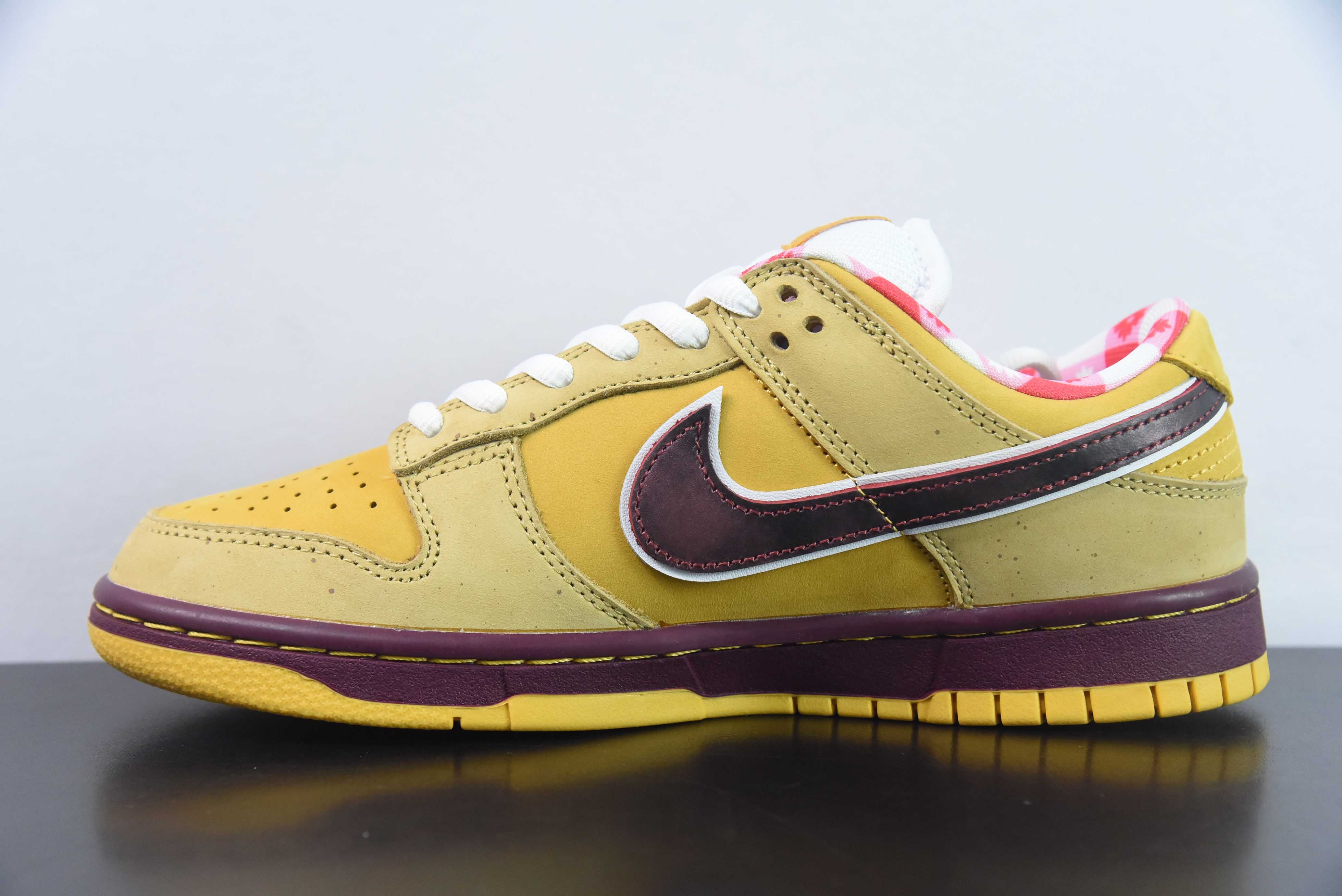 NIKE SB DUNK LOW PRO x CONCEPTS "YELLOW LOBSTER"