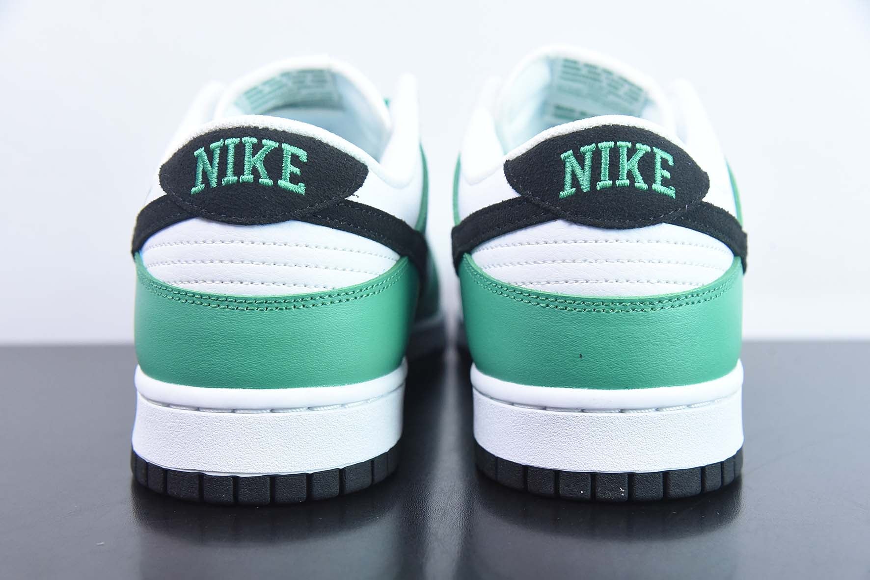 NIKE DUNK LOW SE "LOTTERY GREEN" -  FN3612-300