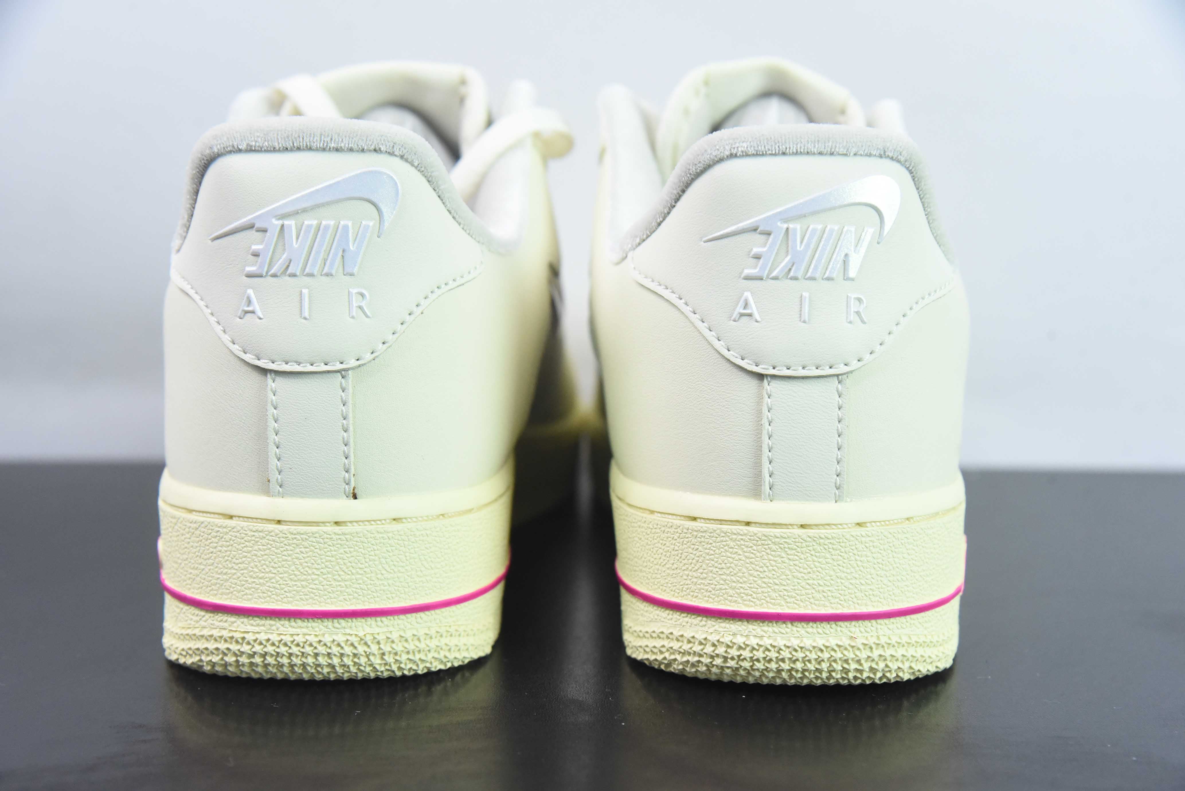 AIR FORCE 1  "COCONUT MILK PINK"