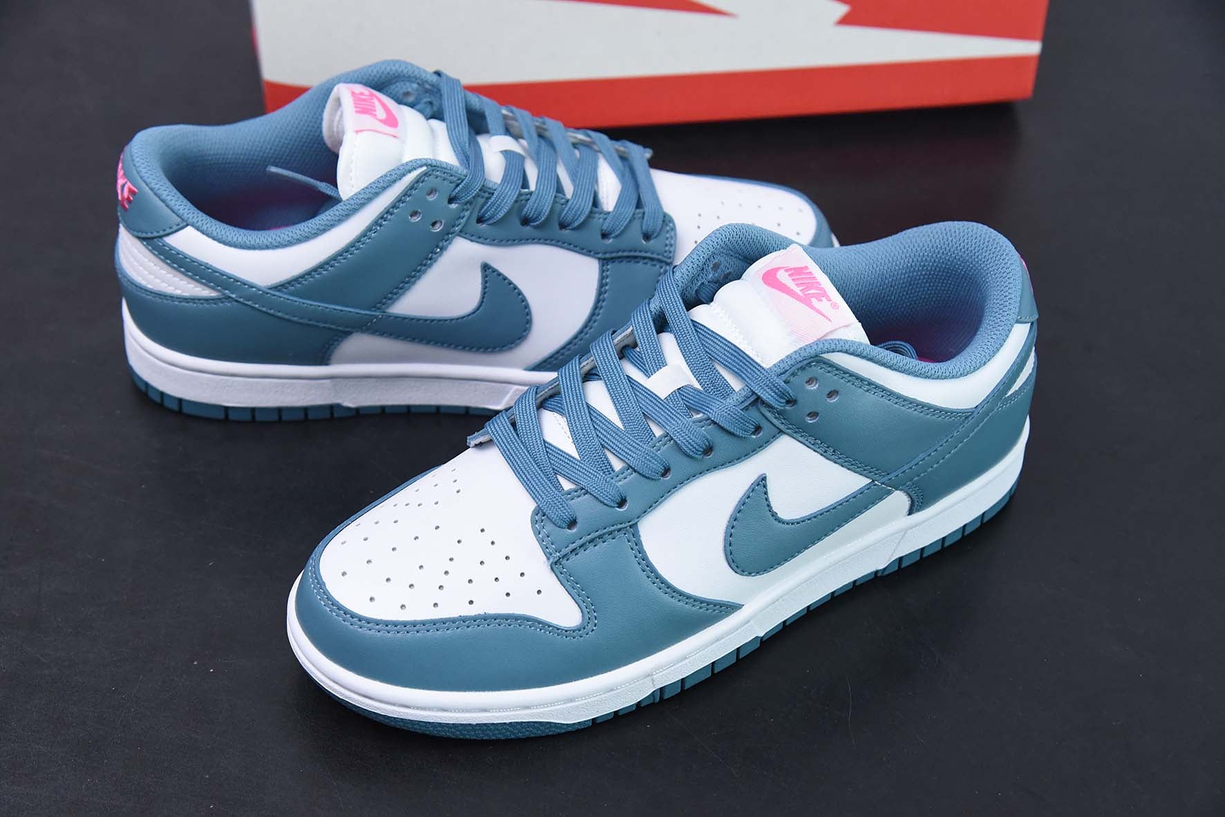 NIKE DUNK LOW "SOUTH BEACH" - FJ0739-100