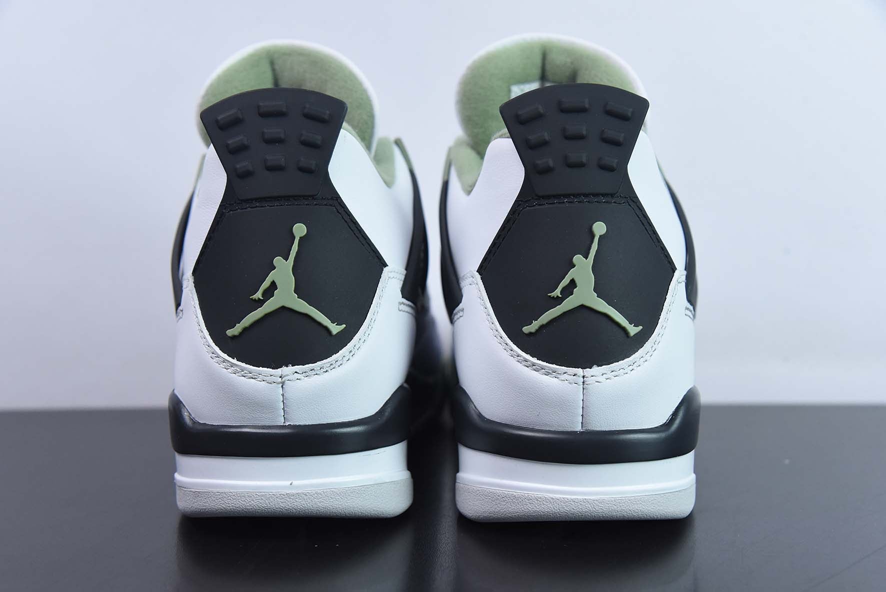 AIR JORDAN 4 "OIL GREEN"