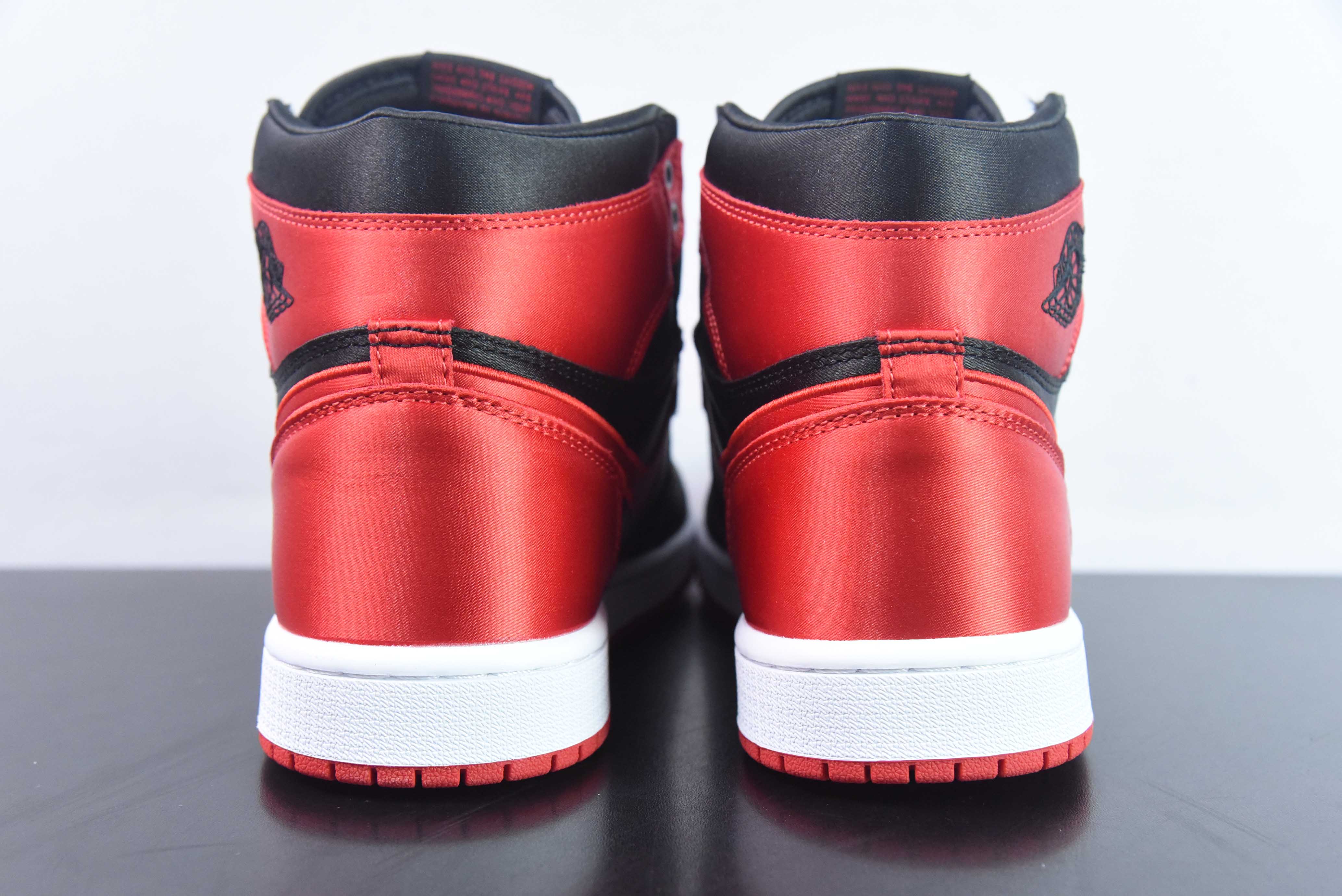 AIR JORDAN 1 HIGH OG “SATIN BRED" FD4810-061