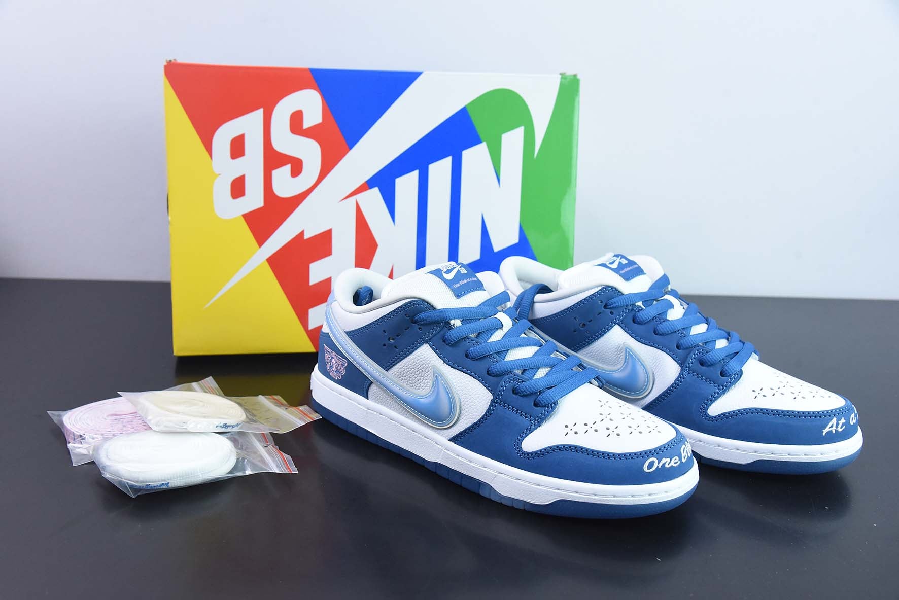 NIKE SB DUNK LOW x BORN x RAISED - FN7819-400