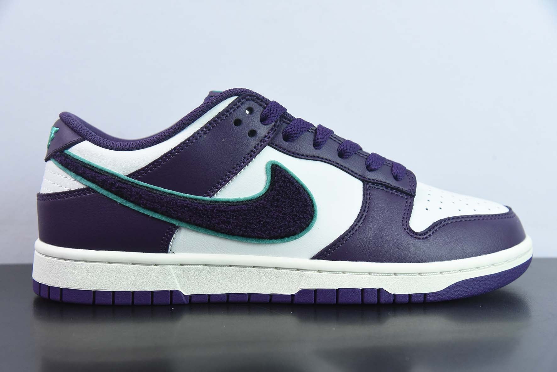 NIKE DUNK LOW RETRO "CHENILLE SWOOSH" PURPLE - DQ7683-100