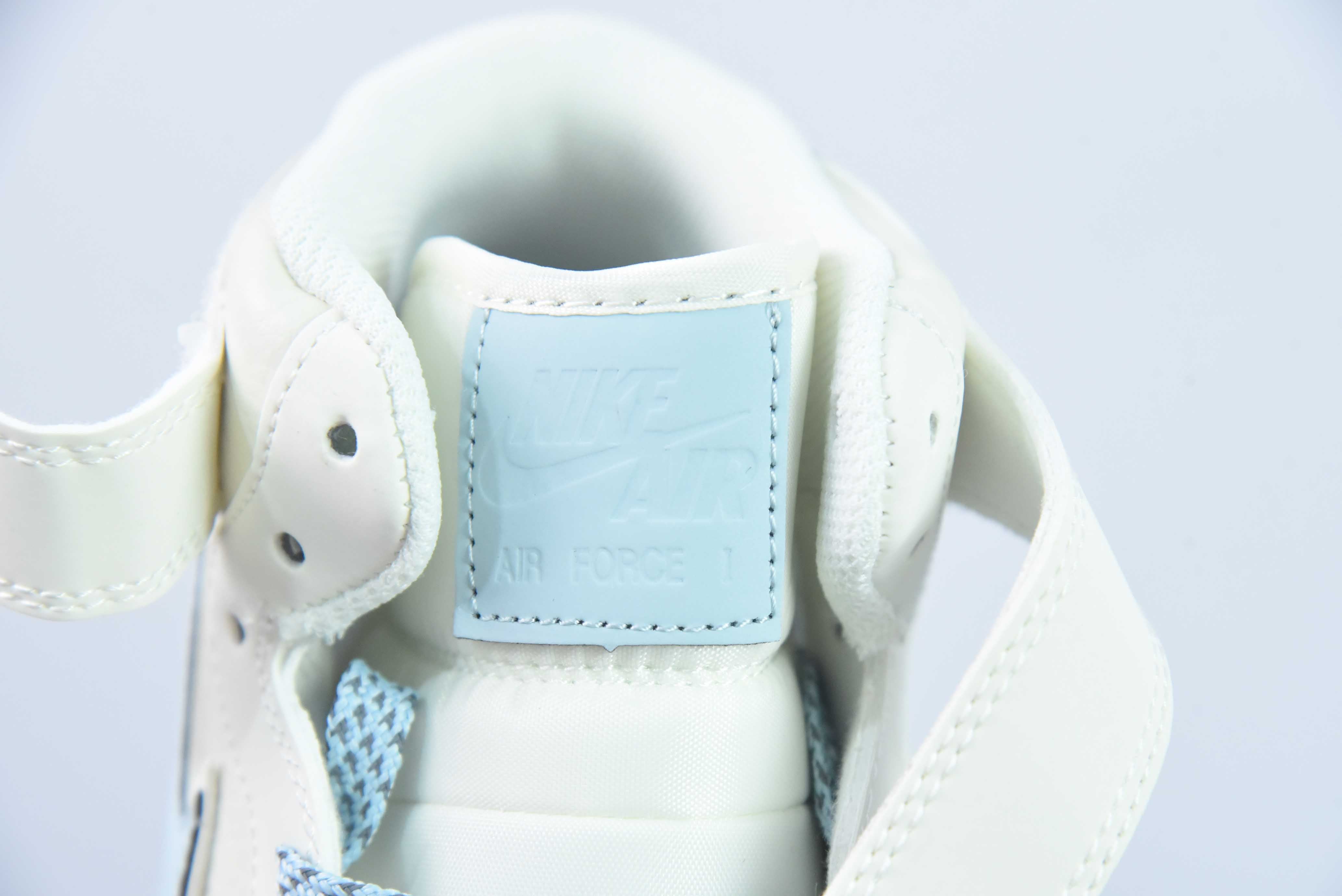 AIR FORCE 1 HIGH "BABY BLUE"