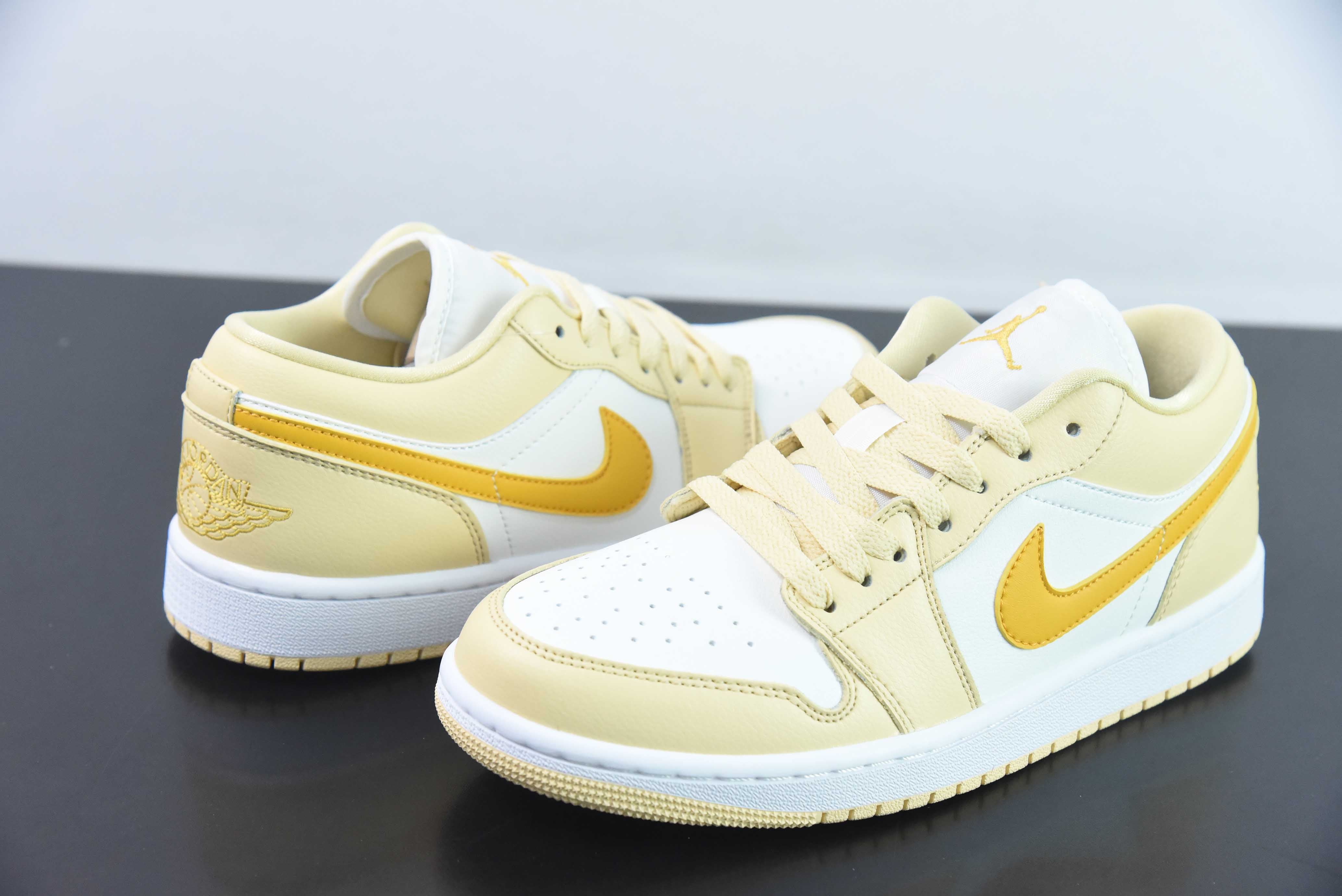 AIR JORDAN 1 LOW "TEAM GOLD"