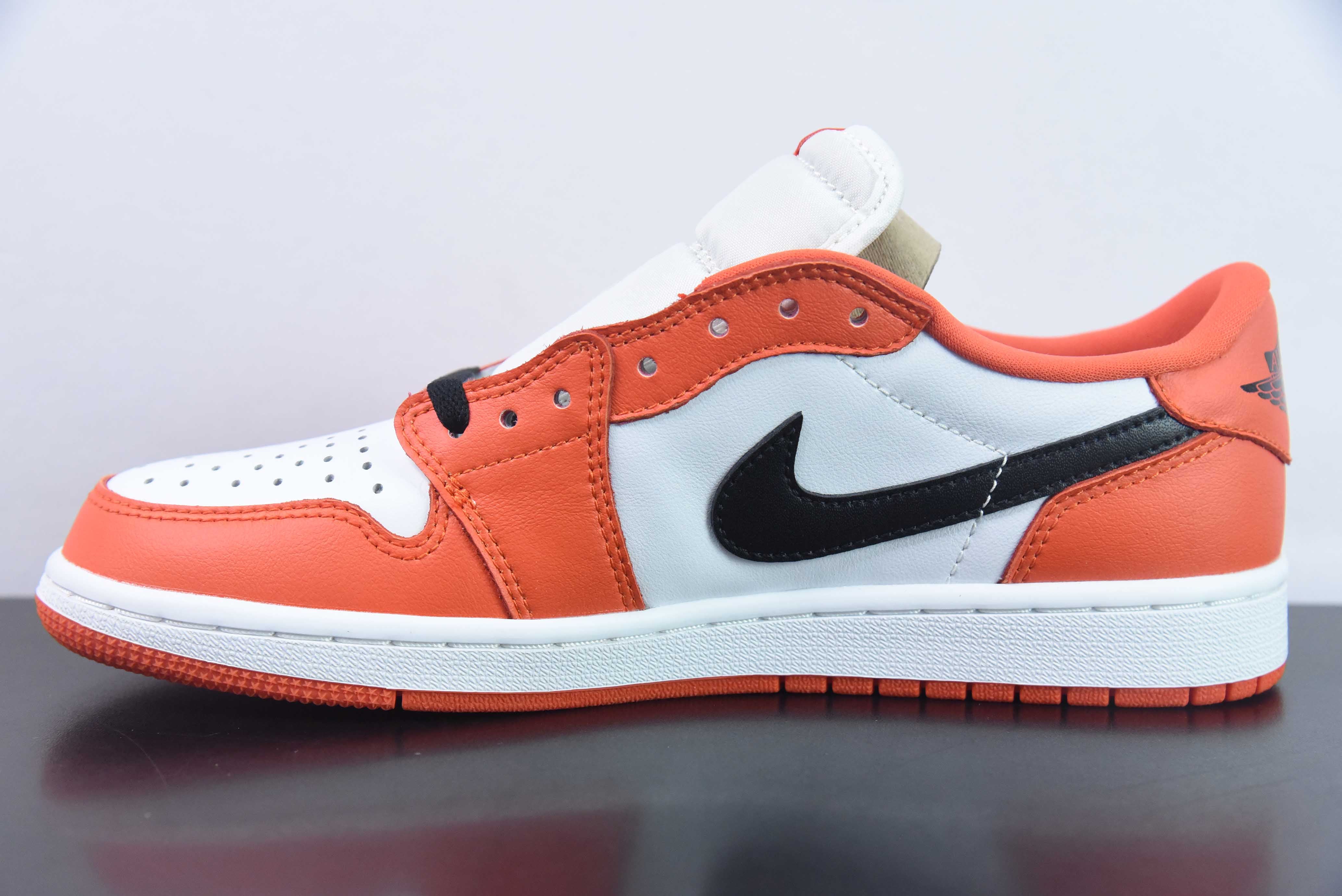 AIR JORDAN 1 LOW OG “STARFISH” CZ0790-801