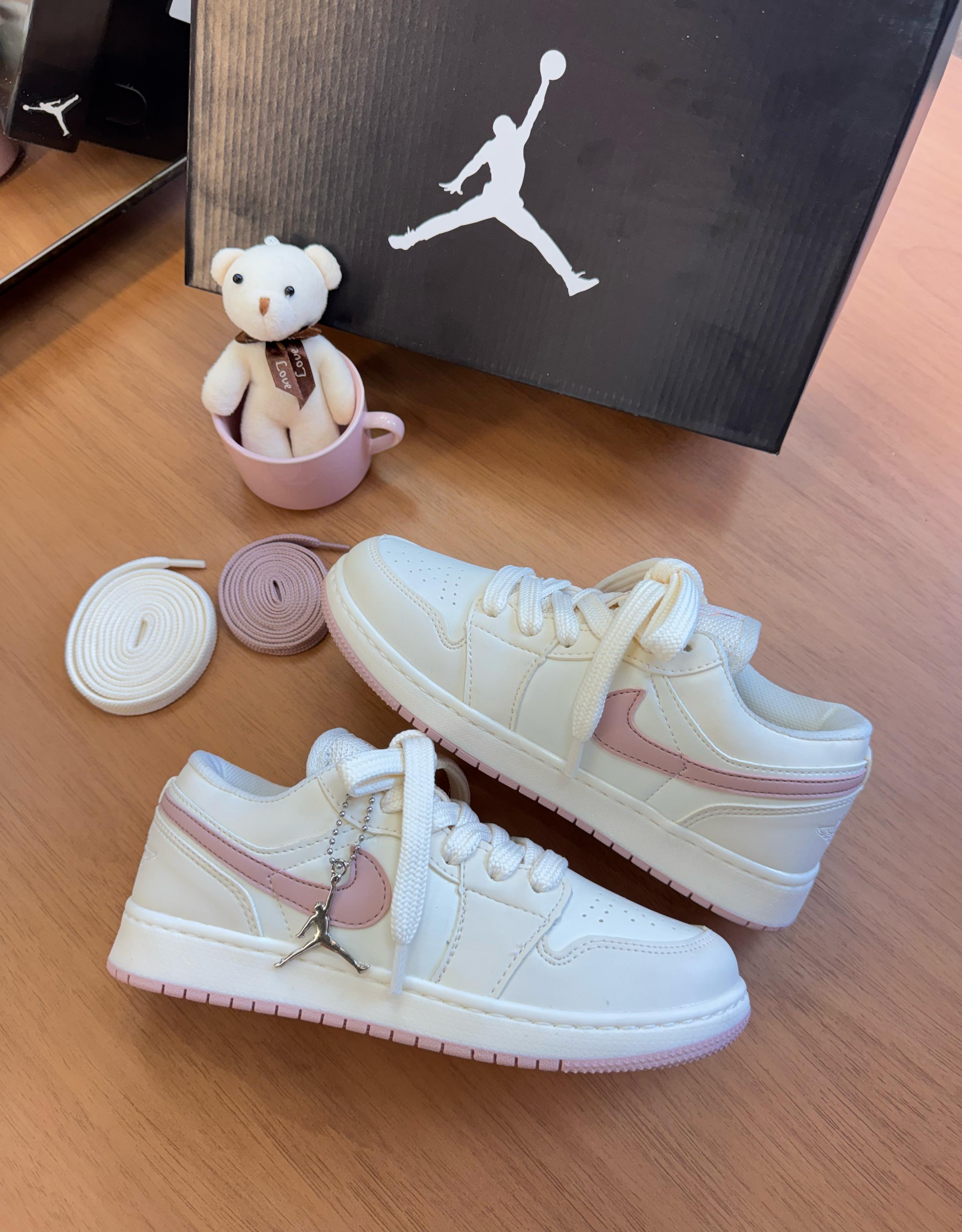 Air Jordan 1 "White/Pink" 🇧🇷