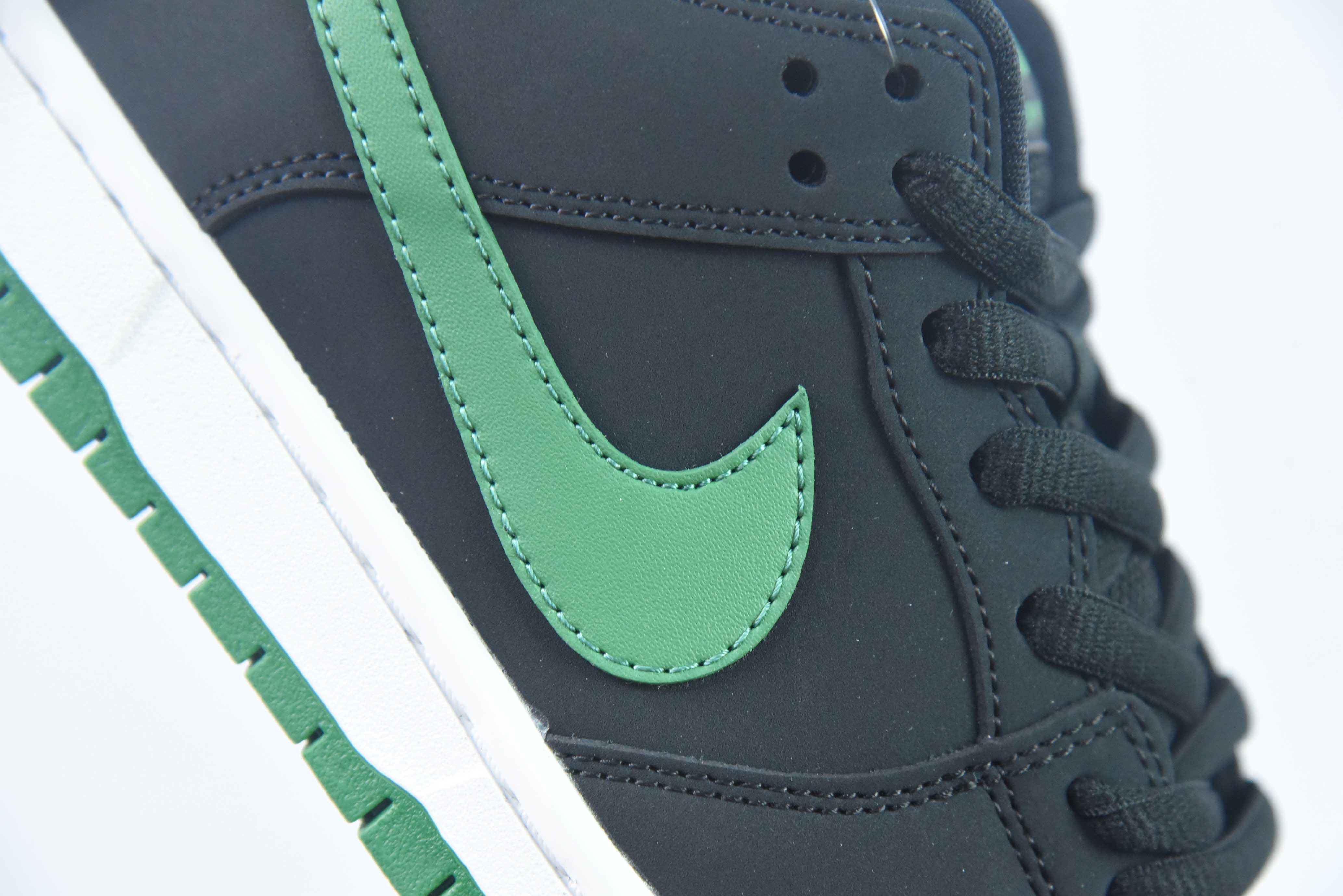 NIKE SB DUNK LOW PRO "GREEN FOG"