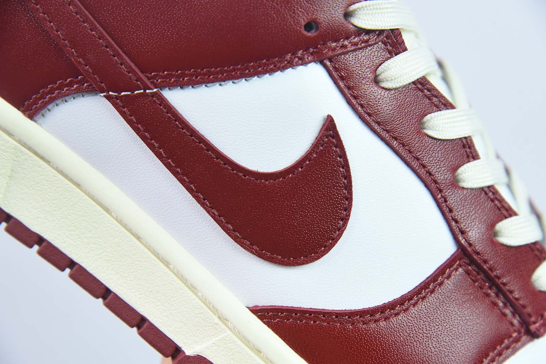 NIKE DUNK LOW PRM "DARK RED" - FJ4555-100