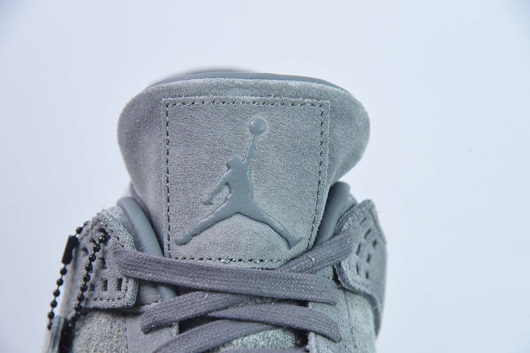 AIR JORDAN 4 x KAWS "DARK GREY"