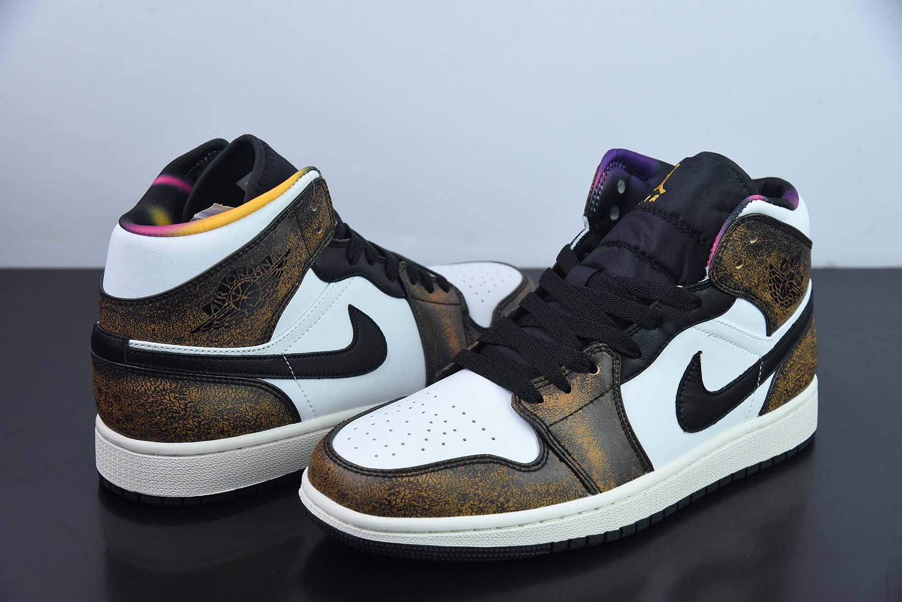 AIR JORDAN 1 MID  "WEAR AWAY" - DQ8417-071