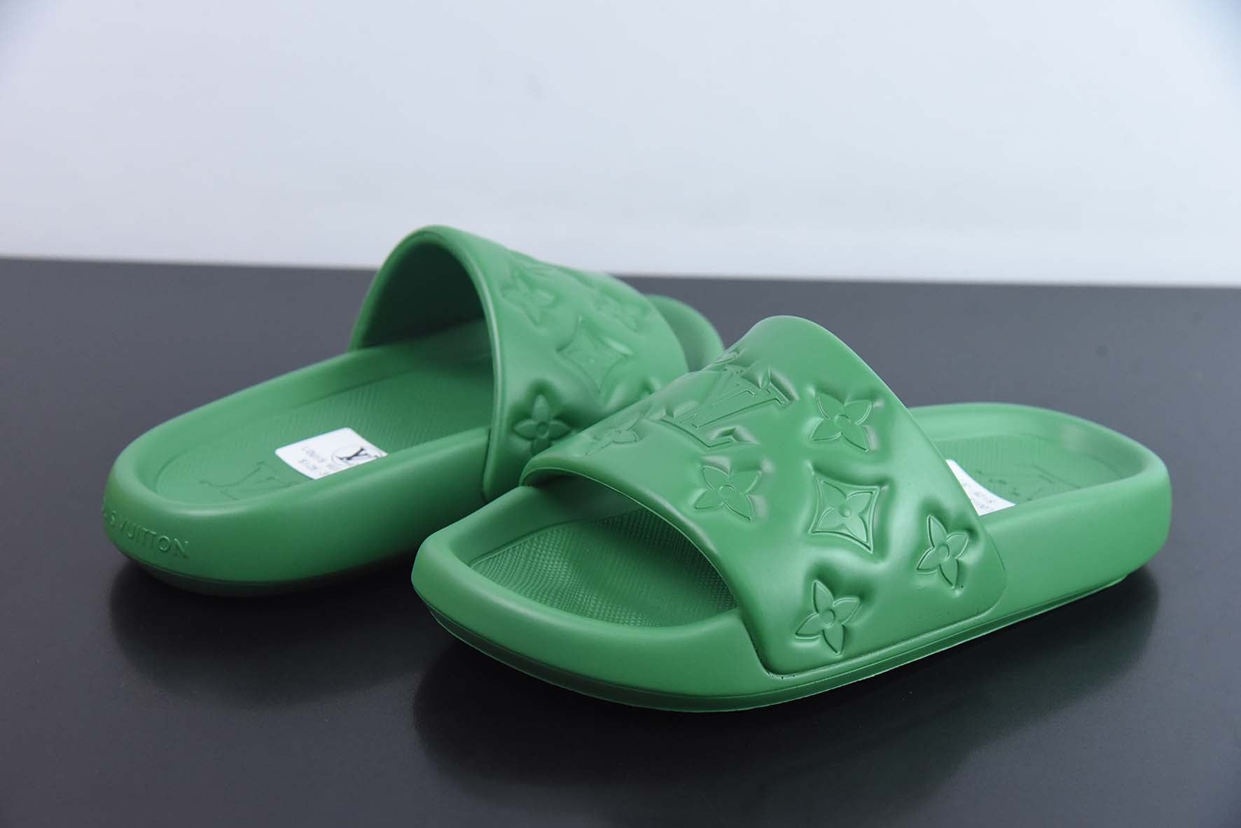 SLIDE LV WATERFRONT "MONOGRAM" GREEN  🇺🇸