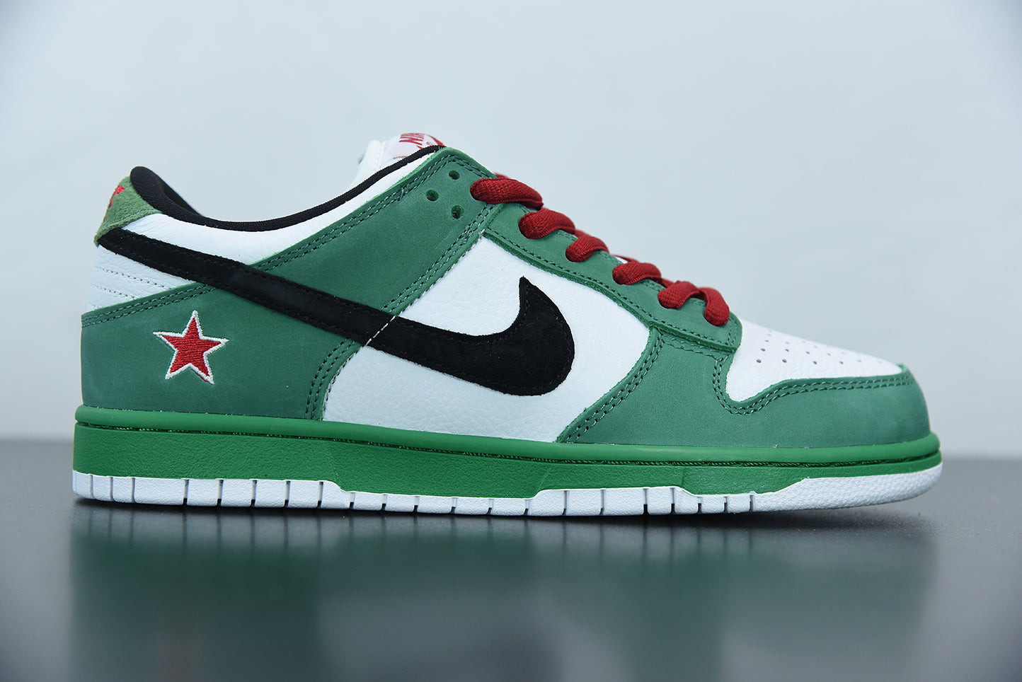 NIKE SB DUNK LOW "HEINEKEN"