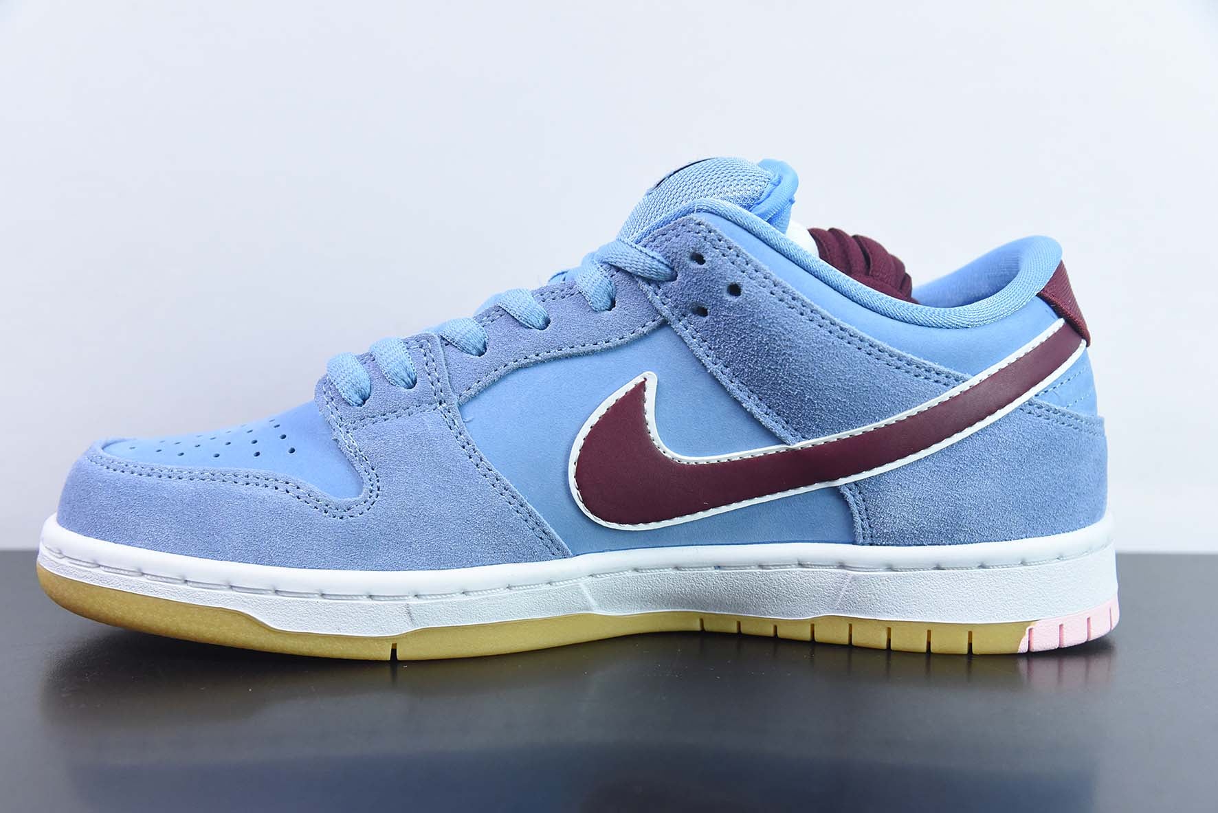 NIKE SB DUNK LOW PHILLIES - DQ4040-400