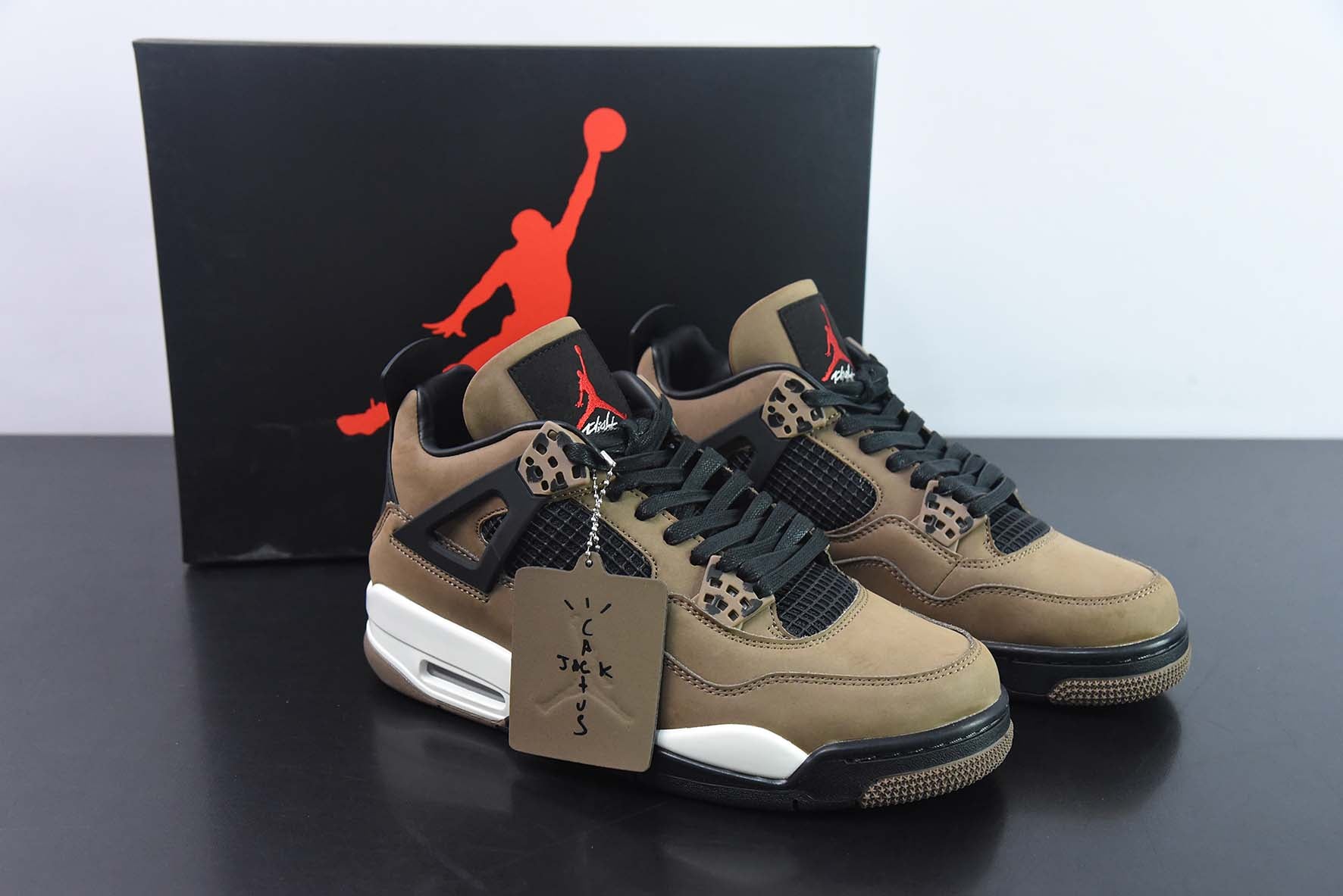 AIR JORDAN 4 x TRAVIS SCOTT "OLIVE"