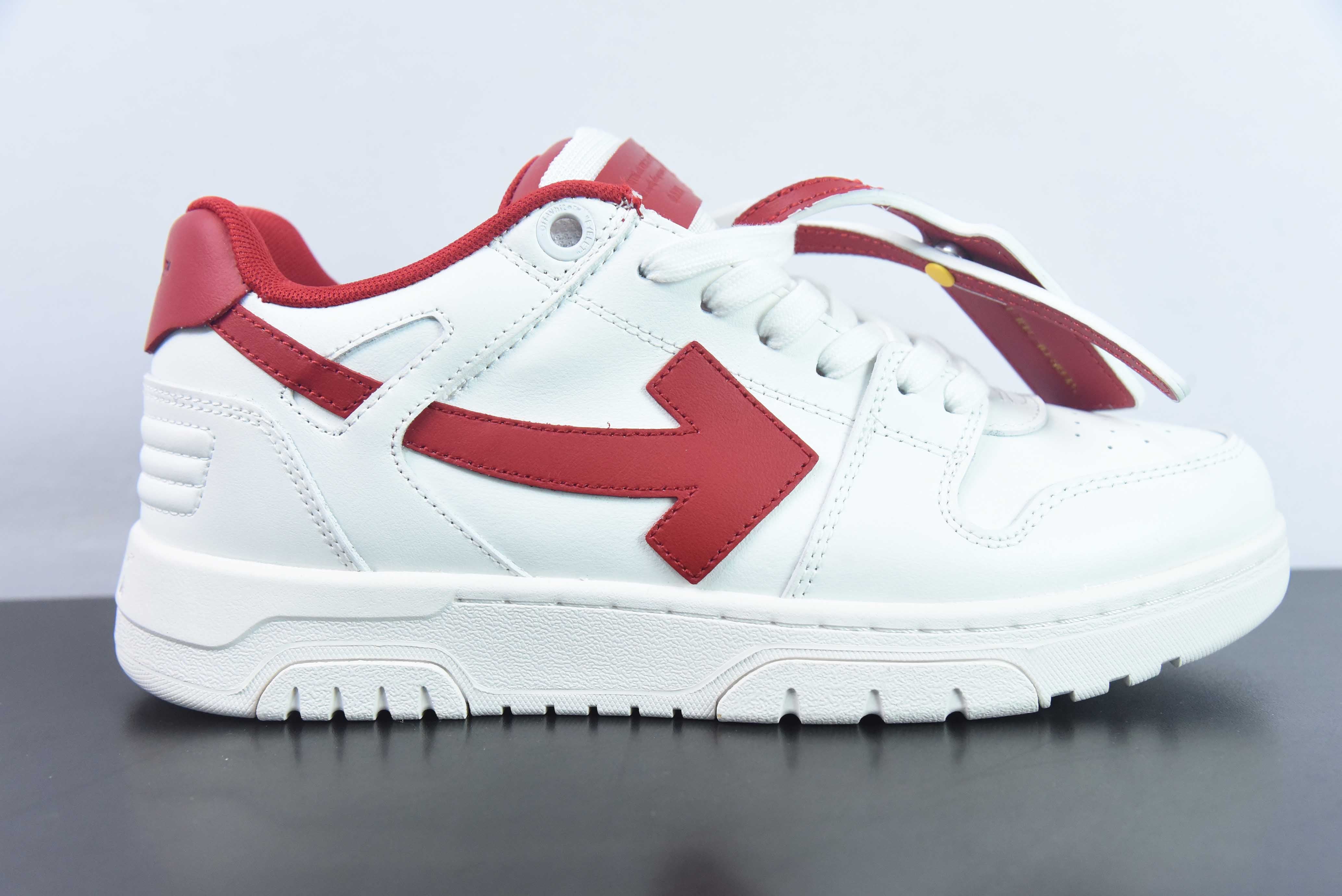 TÊNIS OFF-WHITE "OUT OF OFFICE" WHITE/RED