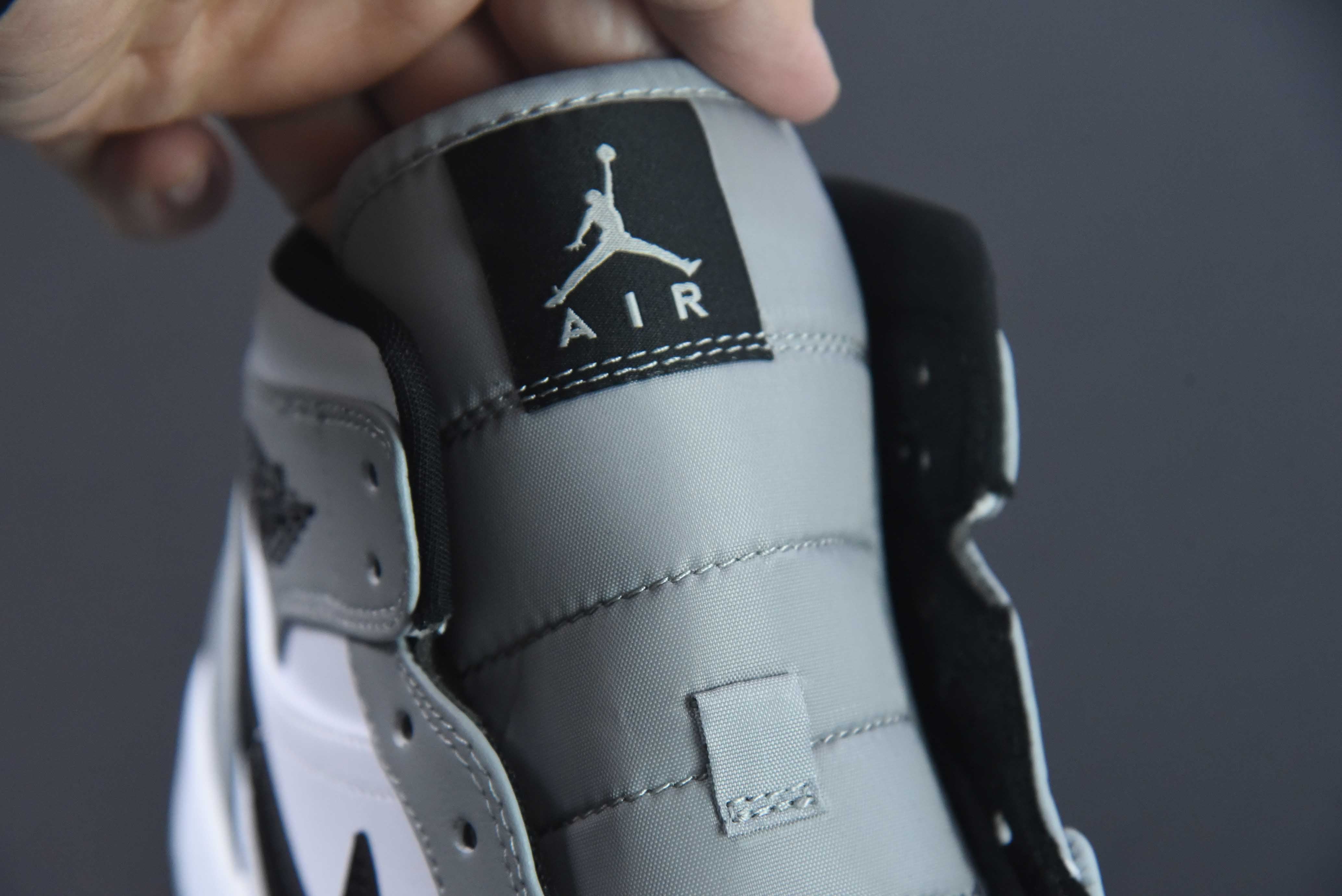 AIR JORDAN 1 MID "GREY"