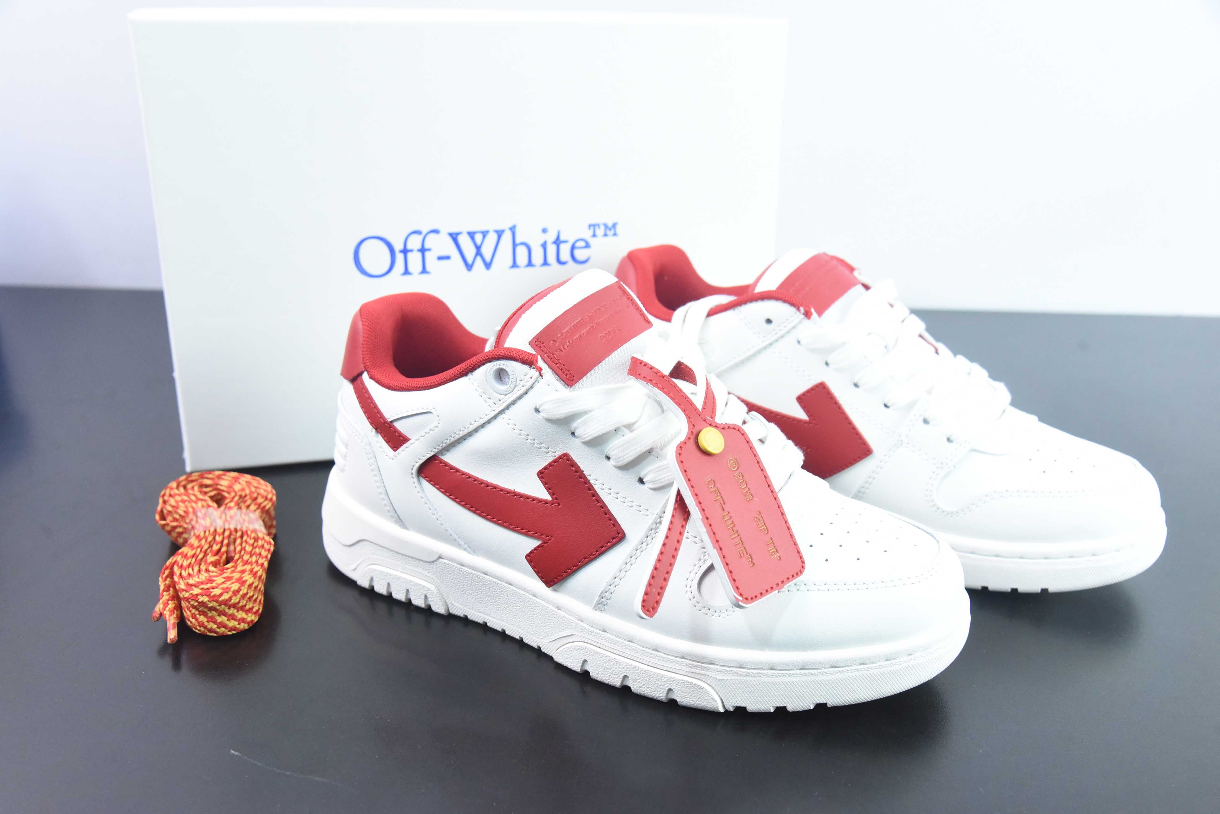 TÊNIS OFF-WHITE "OUT OF OFFICE" WHITE/RED