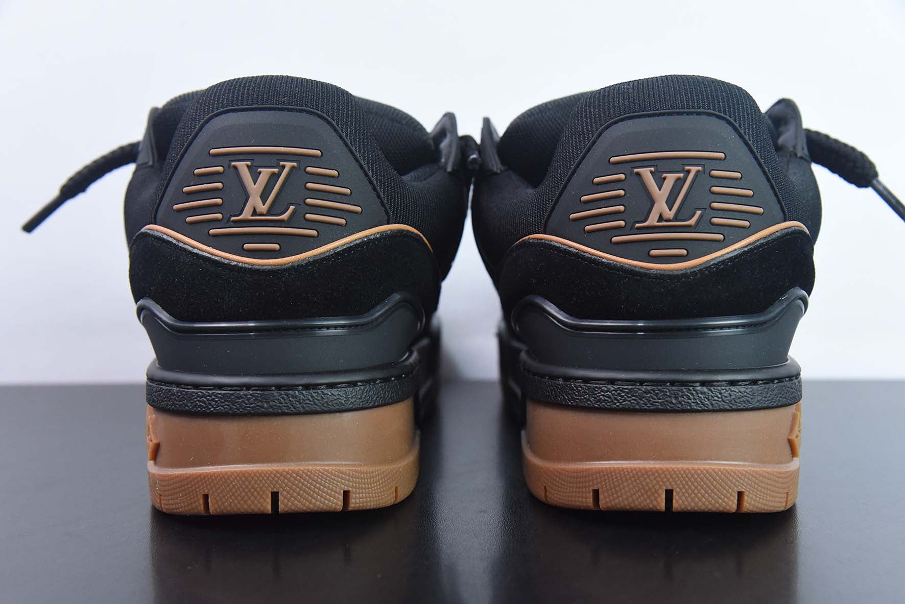 LV TRAINER V1 "BLACK/BROWN"