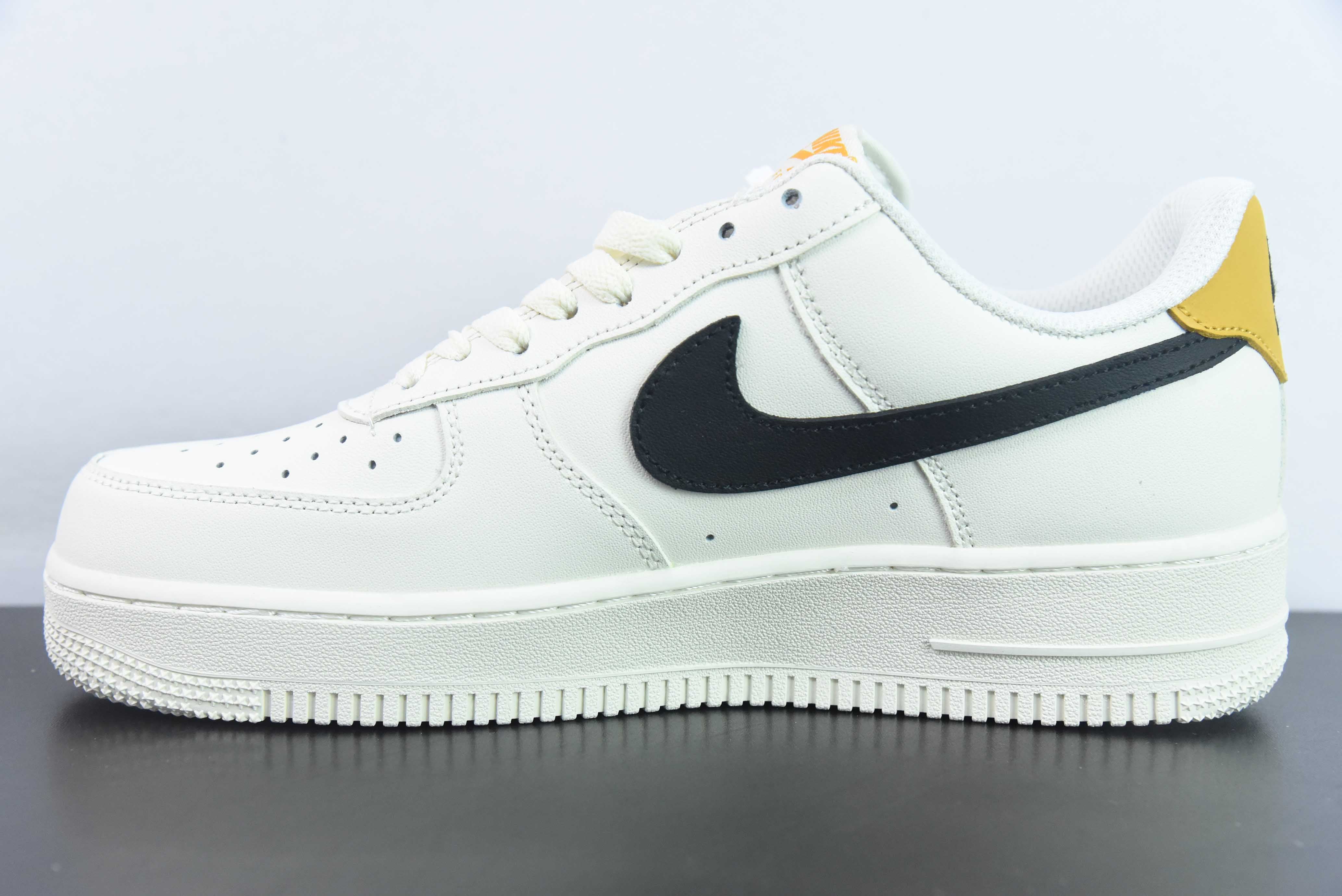 AIR FORCE 1 LOW '07  "DRAW SMILE"