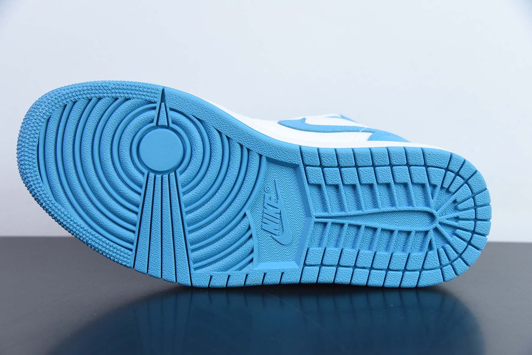 AIR JORDAN 1 LOW "AQUATONE"