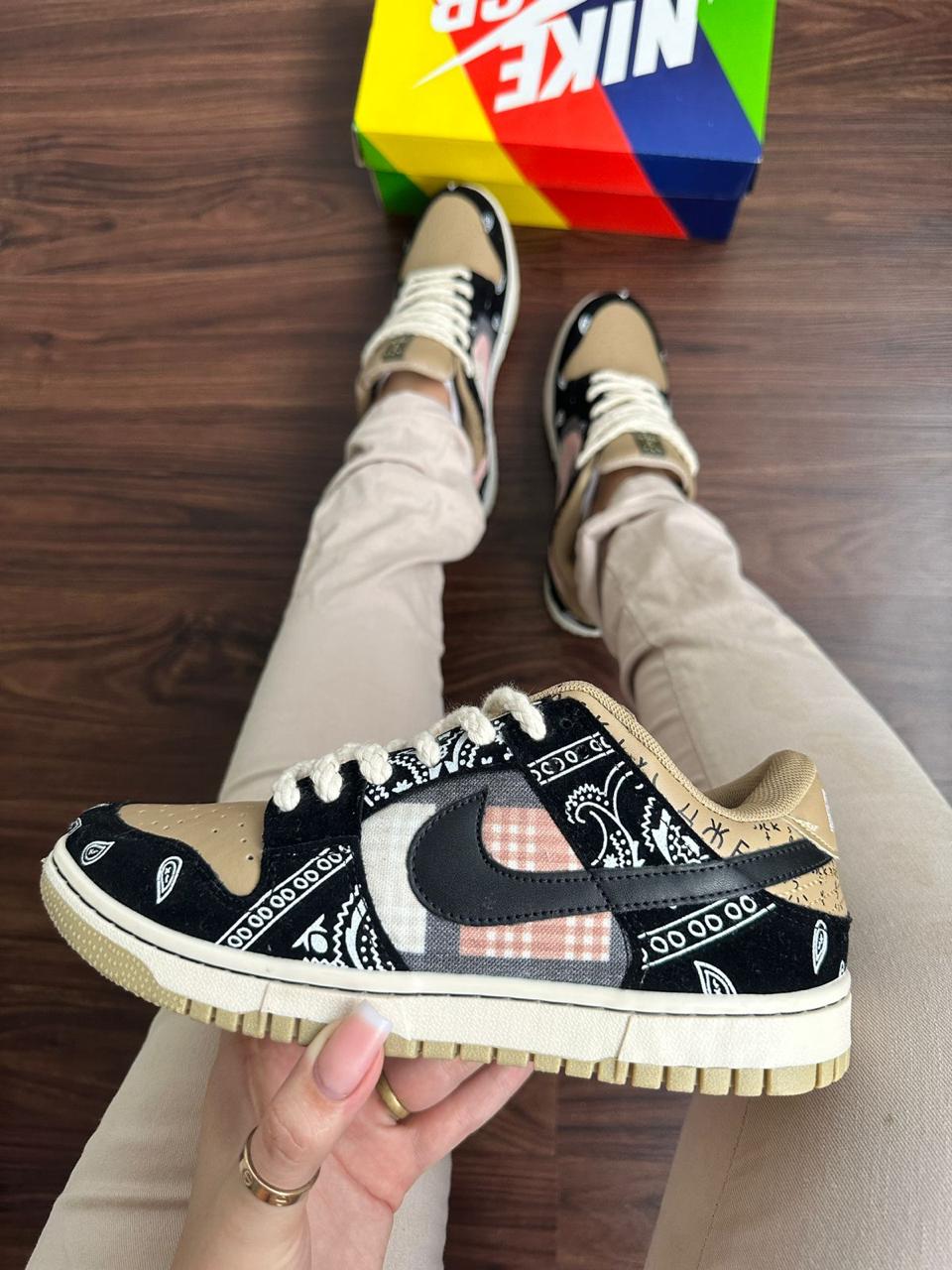 Nike Dunk Low x Travis "Cactus Jack" 🇧🇷