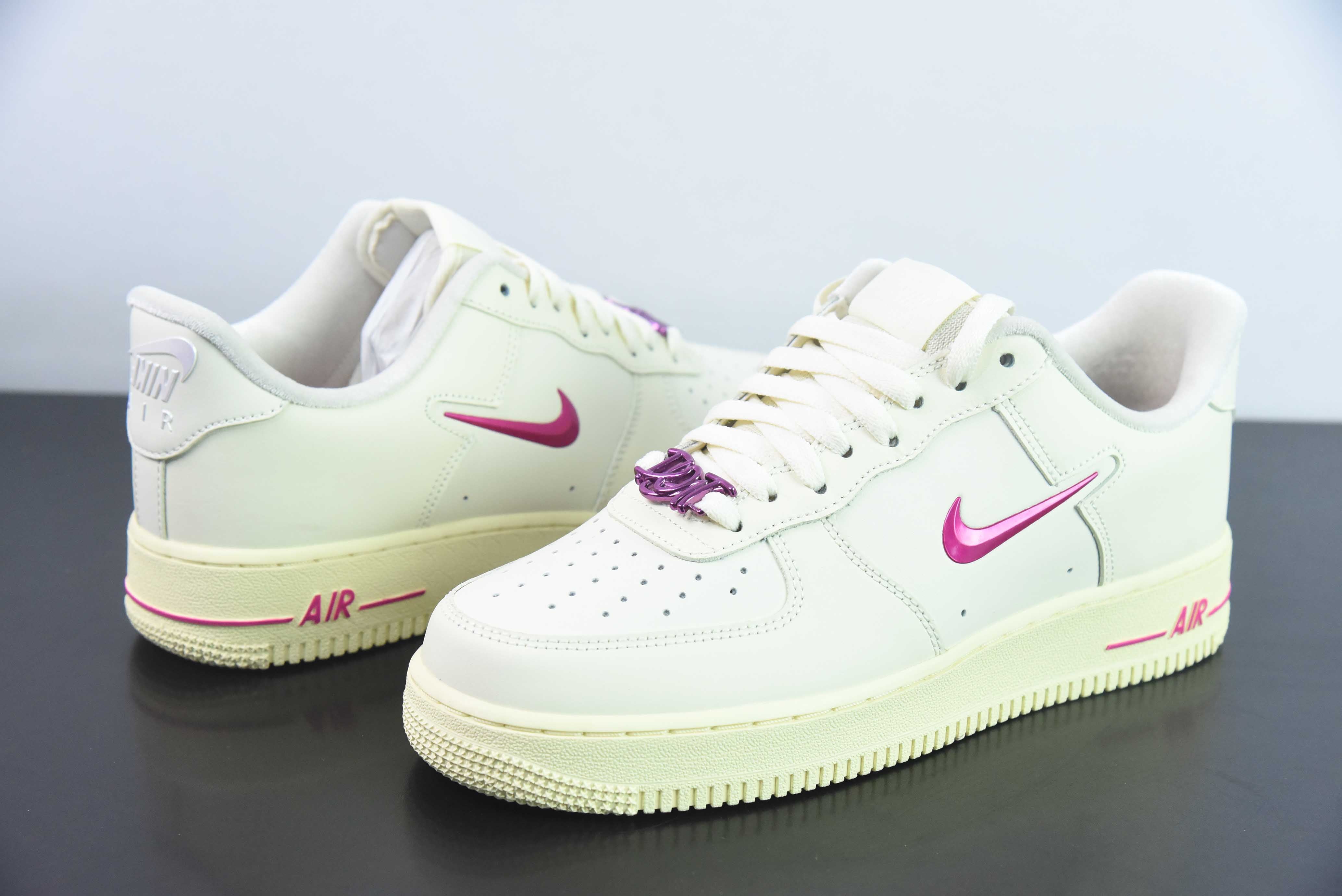 AIR FORCE 1  "COCONUT MILK PINK"