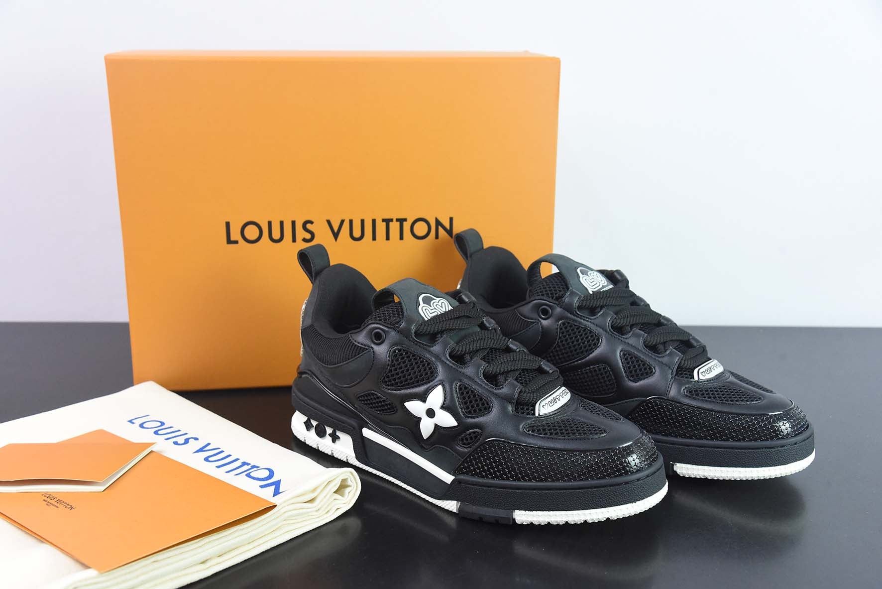 LV SKATE V2 "BLACK"