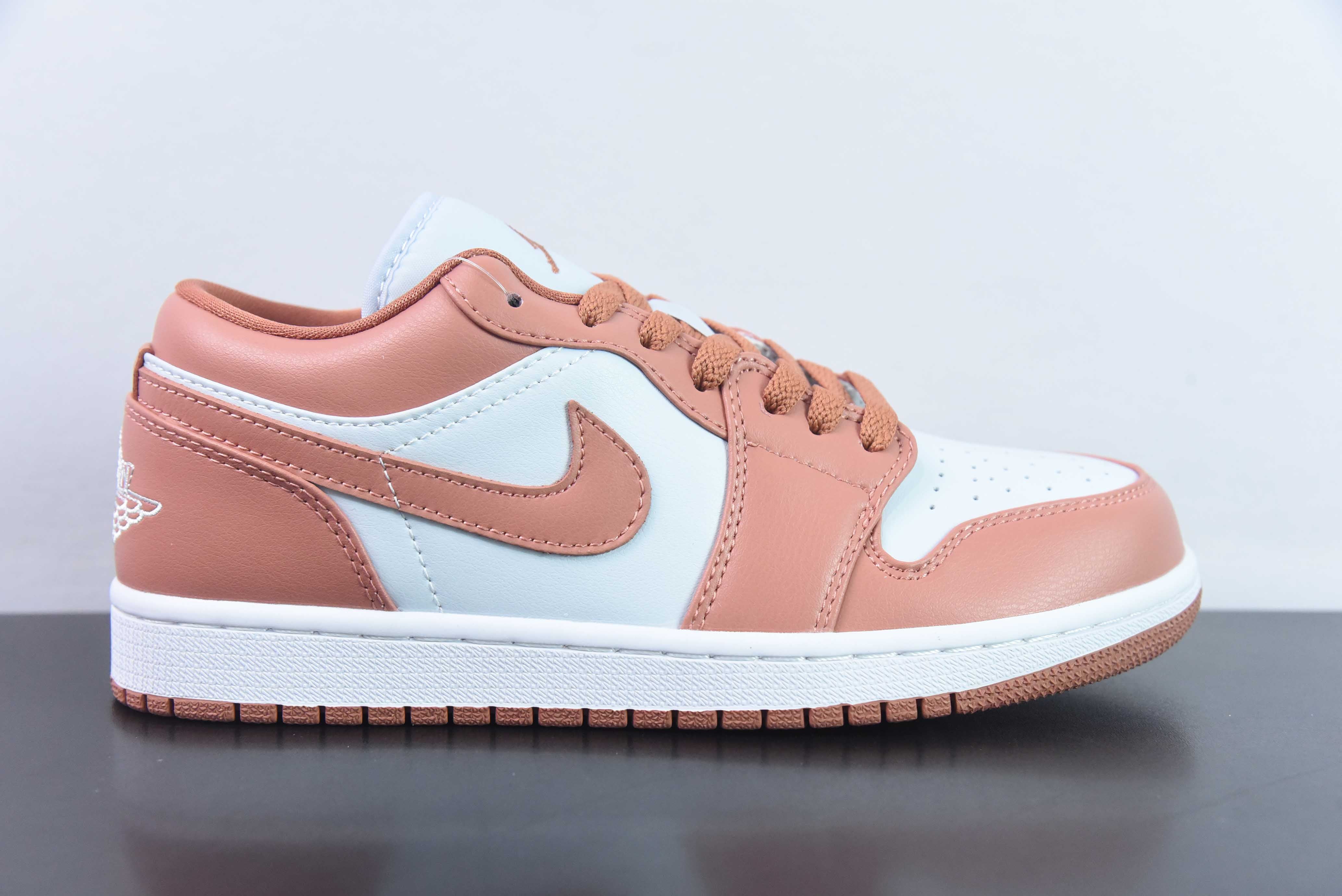 AIR JORDAN 1 LOW "ROSE" DC0774-080